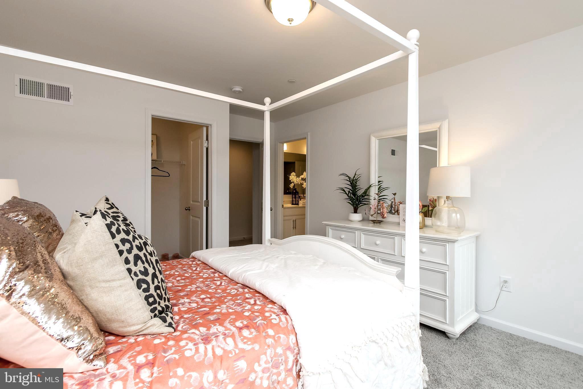 MCKENZIE MEADOWS - Residential