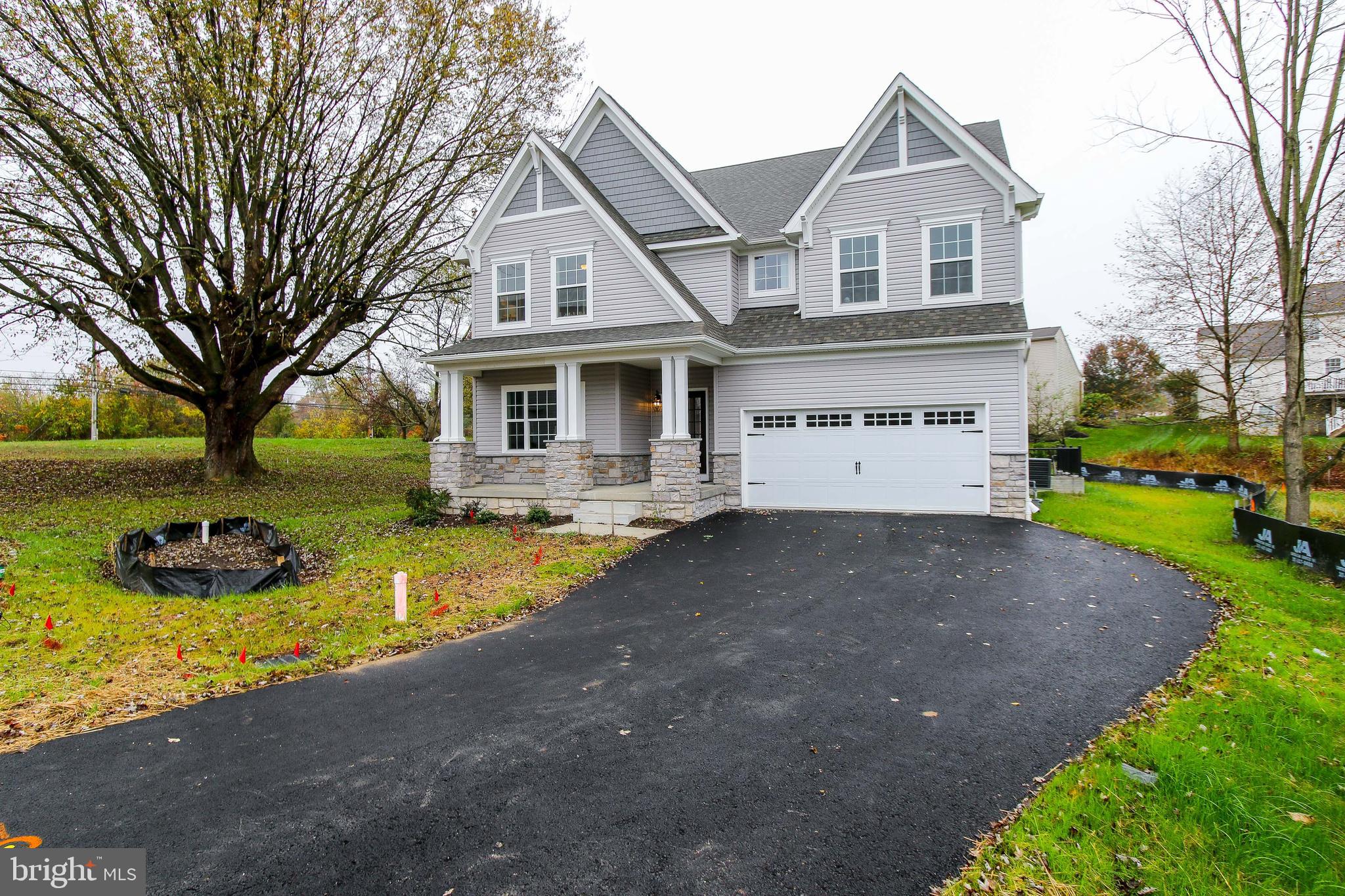 MCKENZIE MEADOWS - Residential