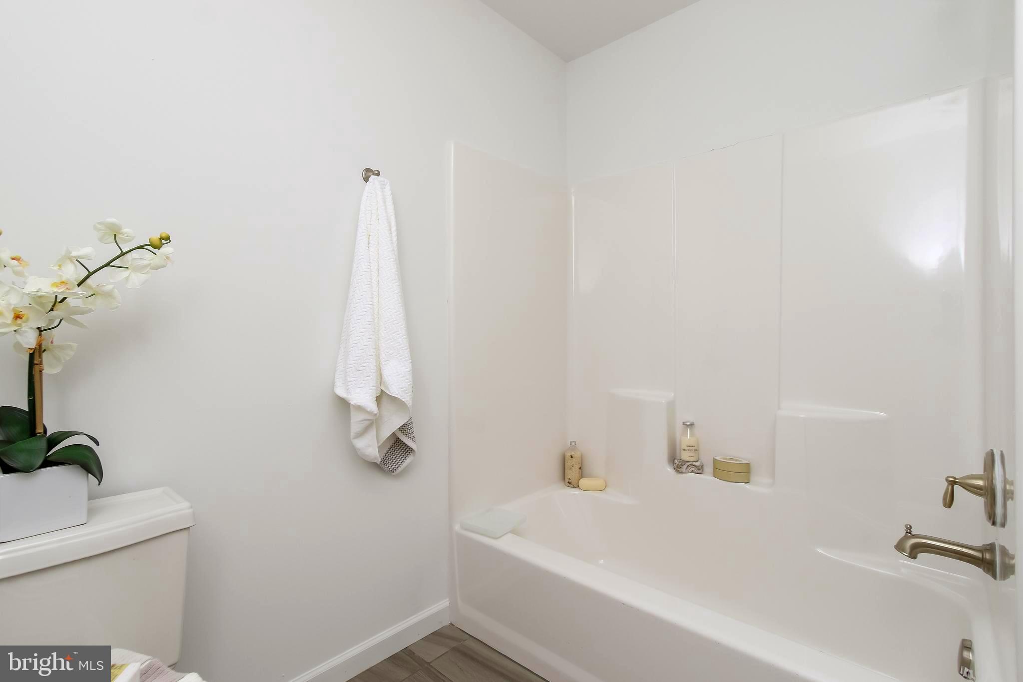 MCKENZIE MEADOWS - Residential