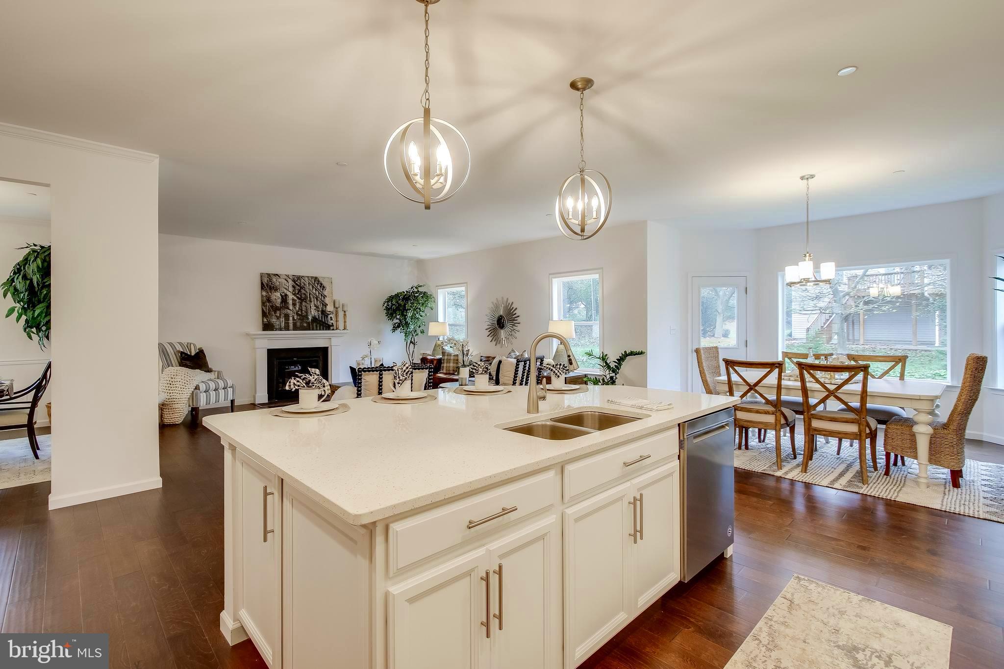 MCKENZIE MEADOWS - Residential