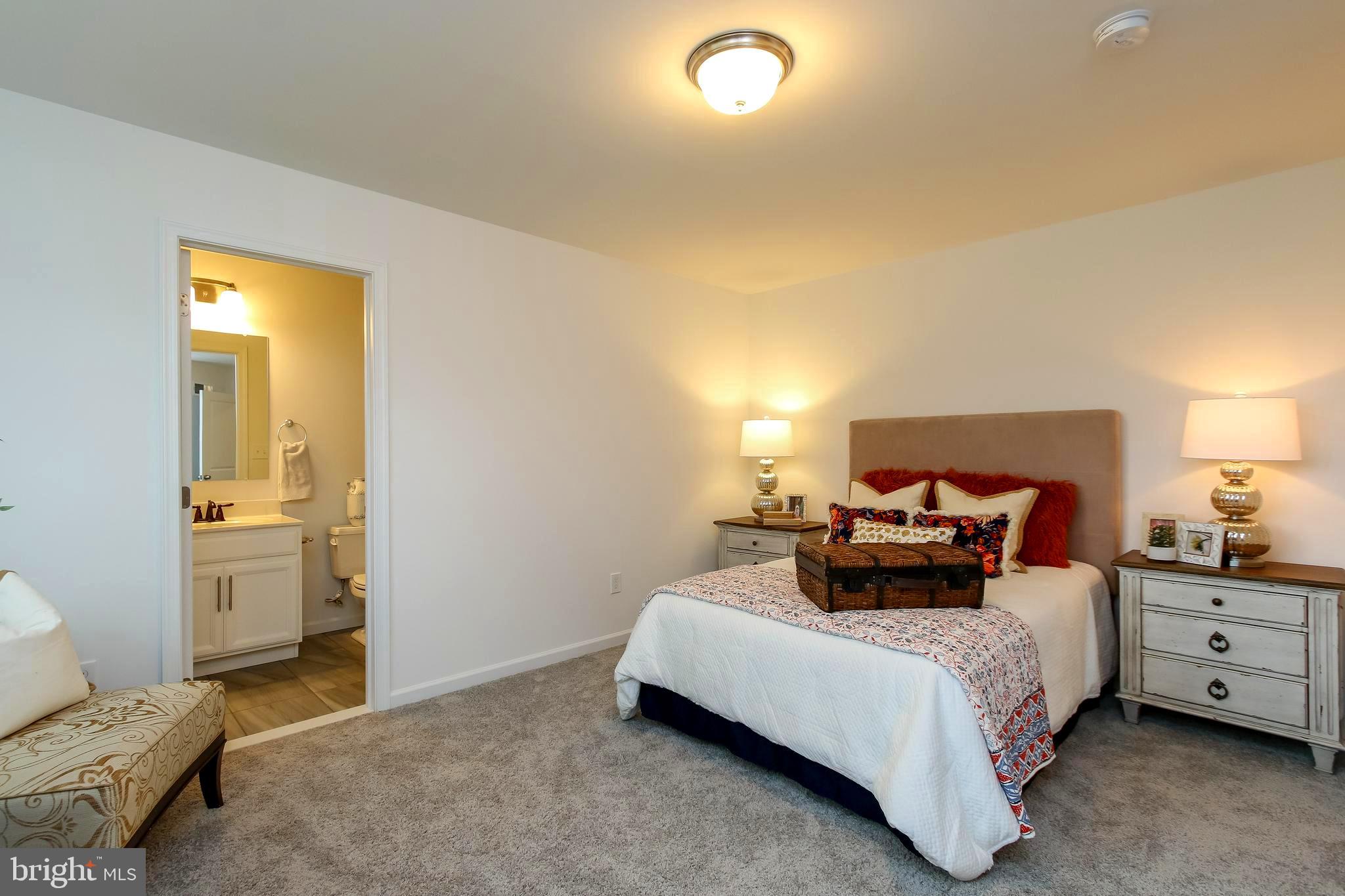 MCKENZIE MEADOWS - Residential