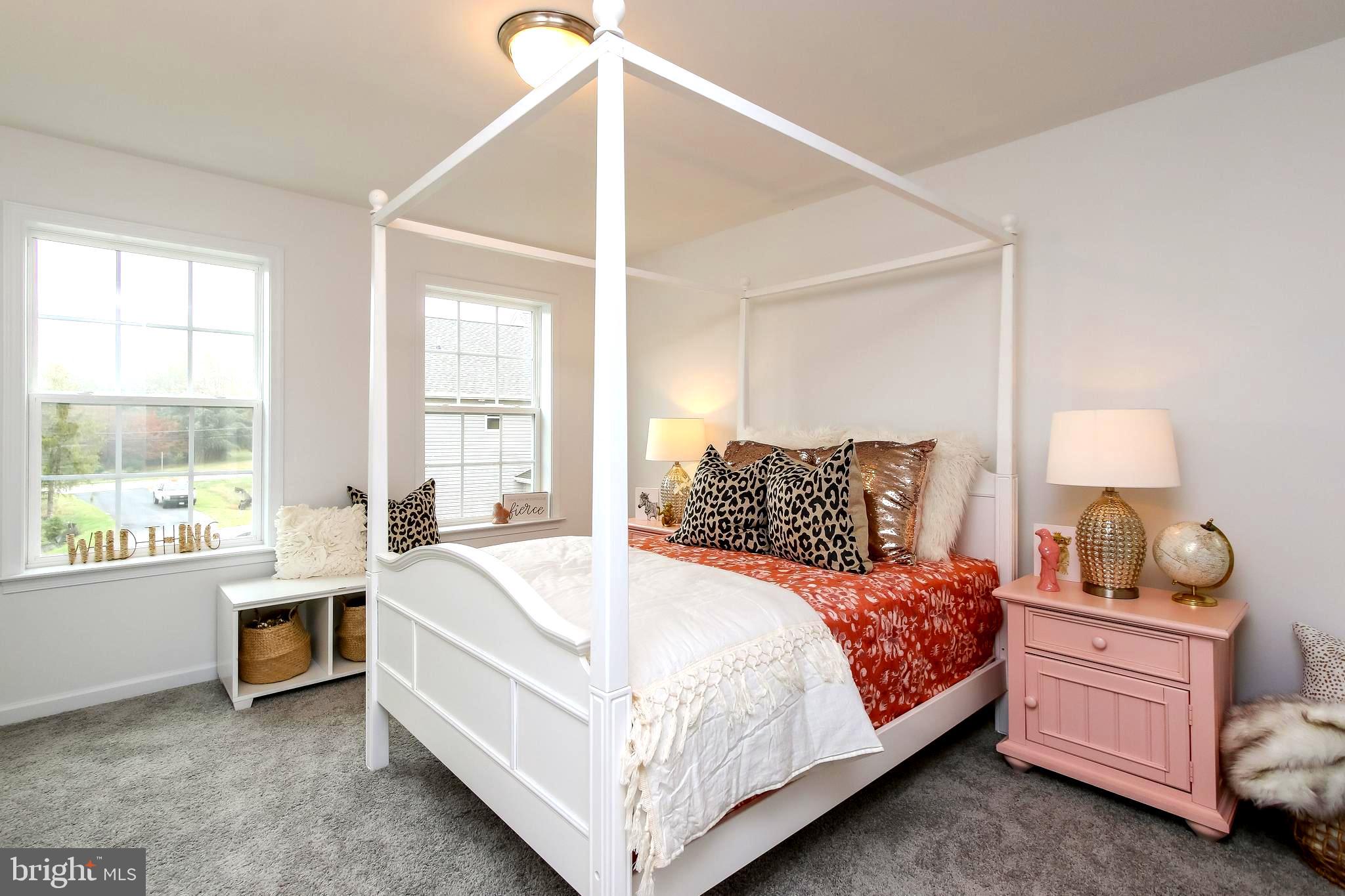 MCKENZIE MEADOWS - Residential