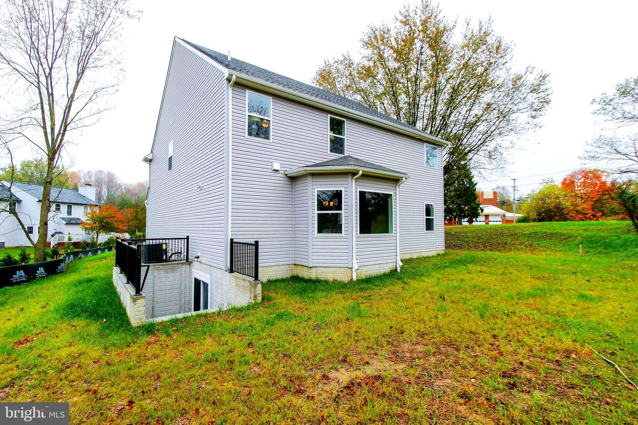 MCKENZIE MEADOWS - Residential