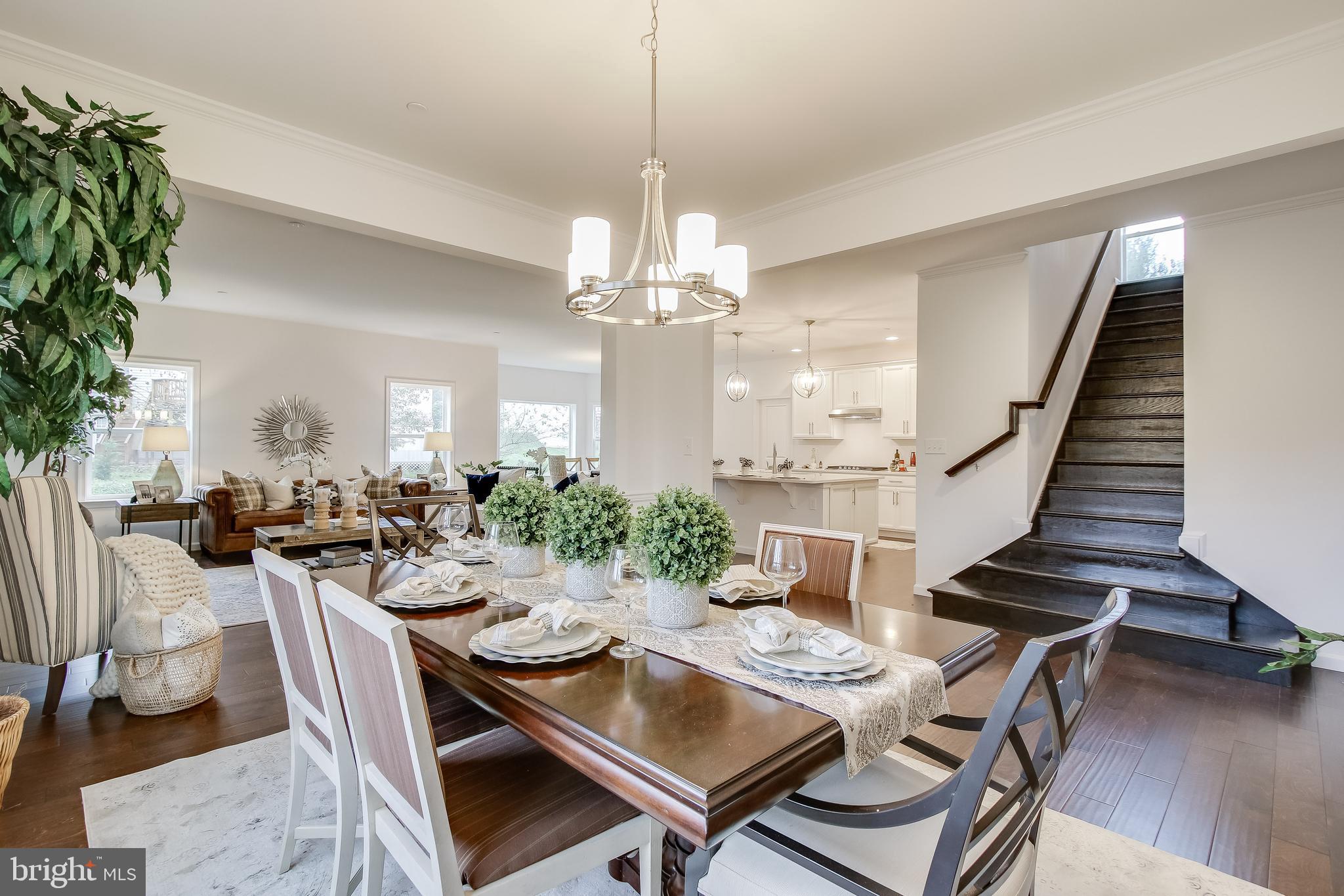 MCKENZIE MEADOWS - Residential