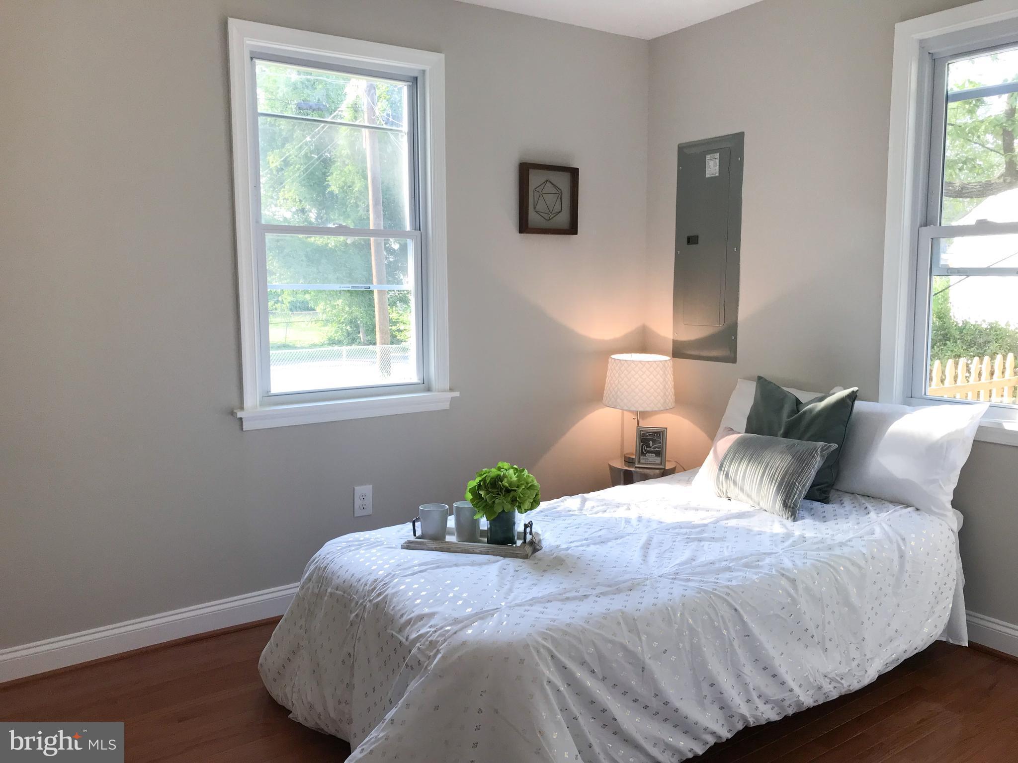 SANSBURY PARK - Residential