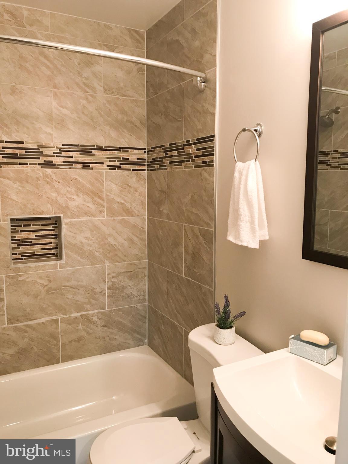 SANSBURY PARK - Residential