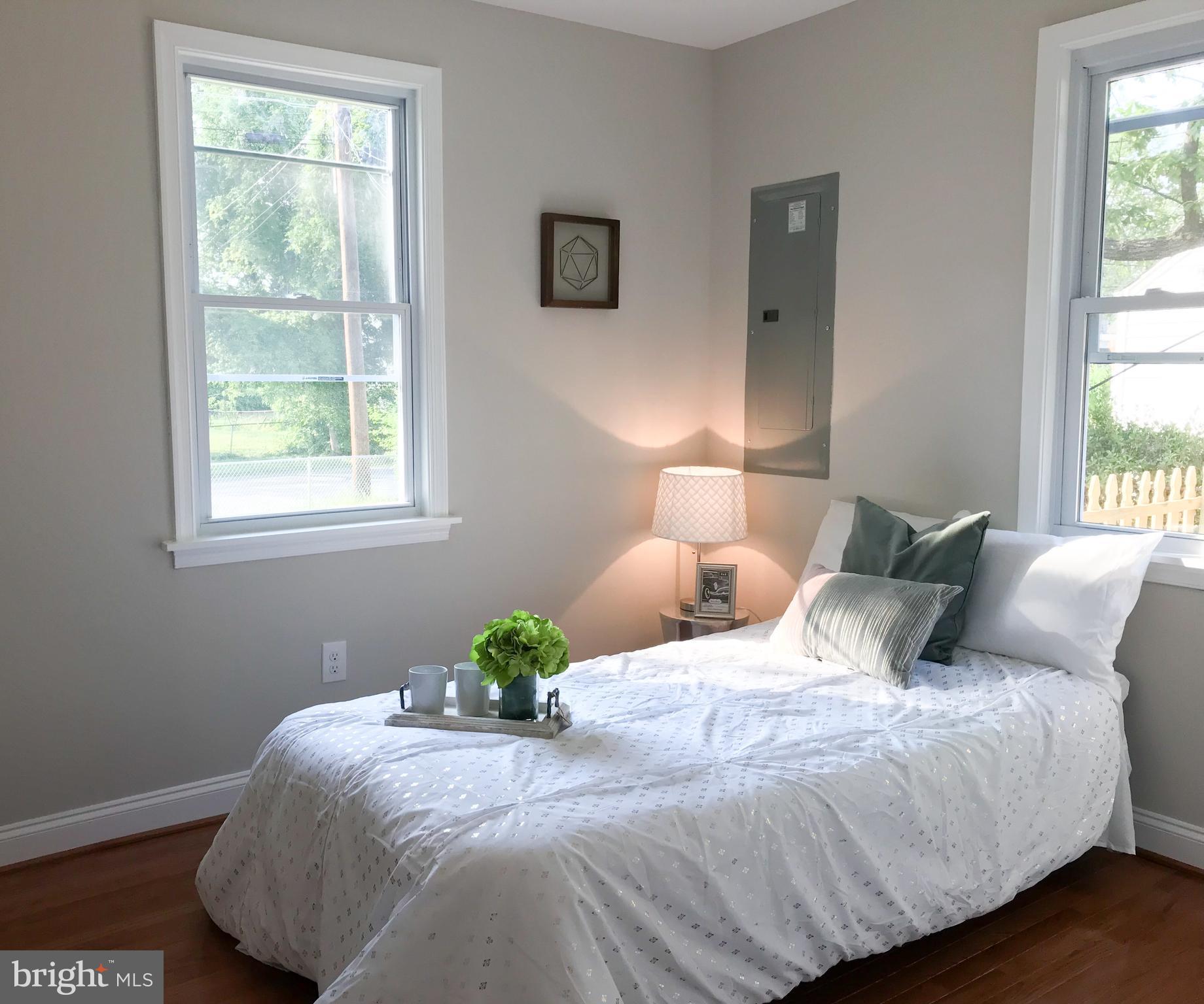 SANSBURY PARK - Residential