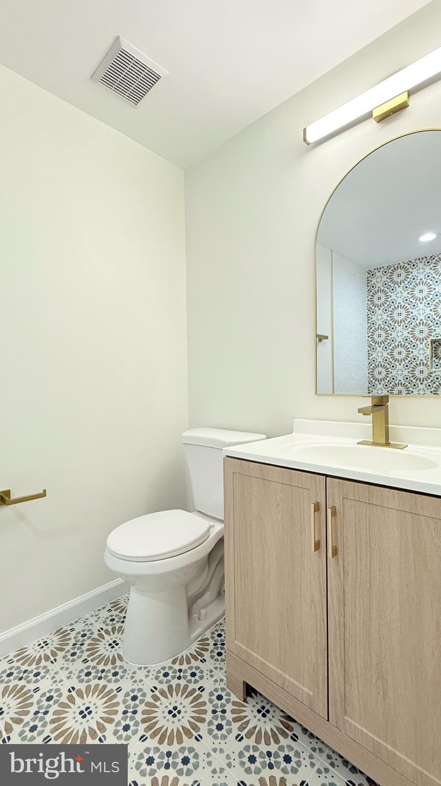 CASHELL MANOR - Residential Lease