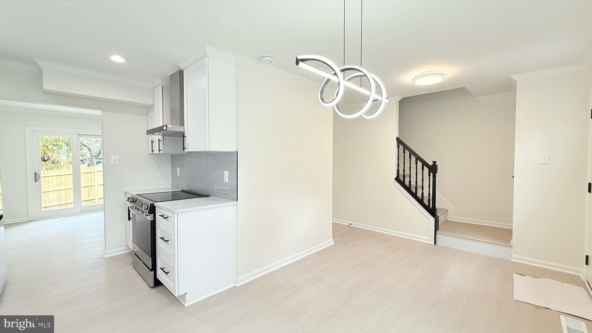 CASHELL MANOR - Residential Lease