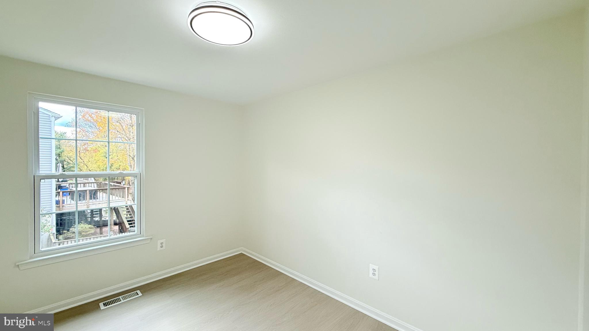 CASHELL MANOR - Residential Lease