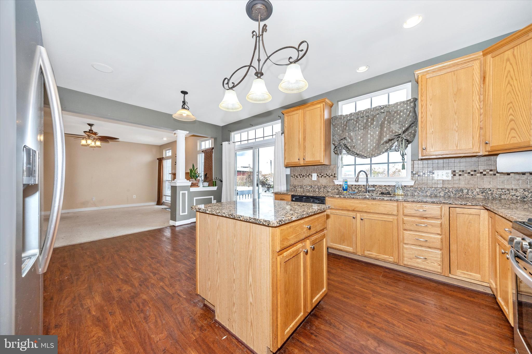 WASHINGTON TRAIL - Residential