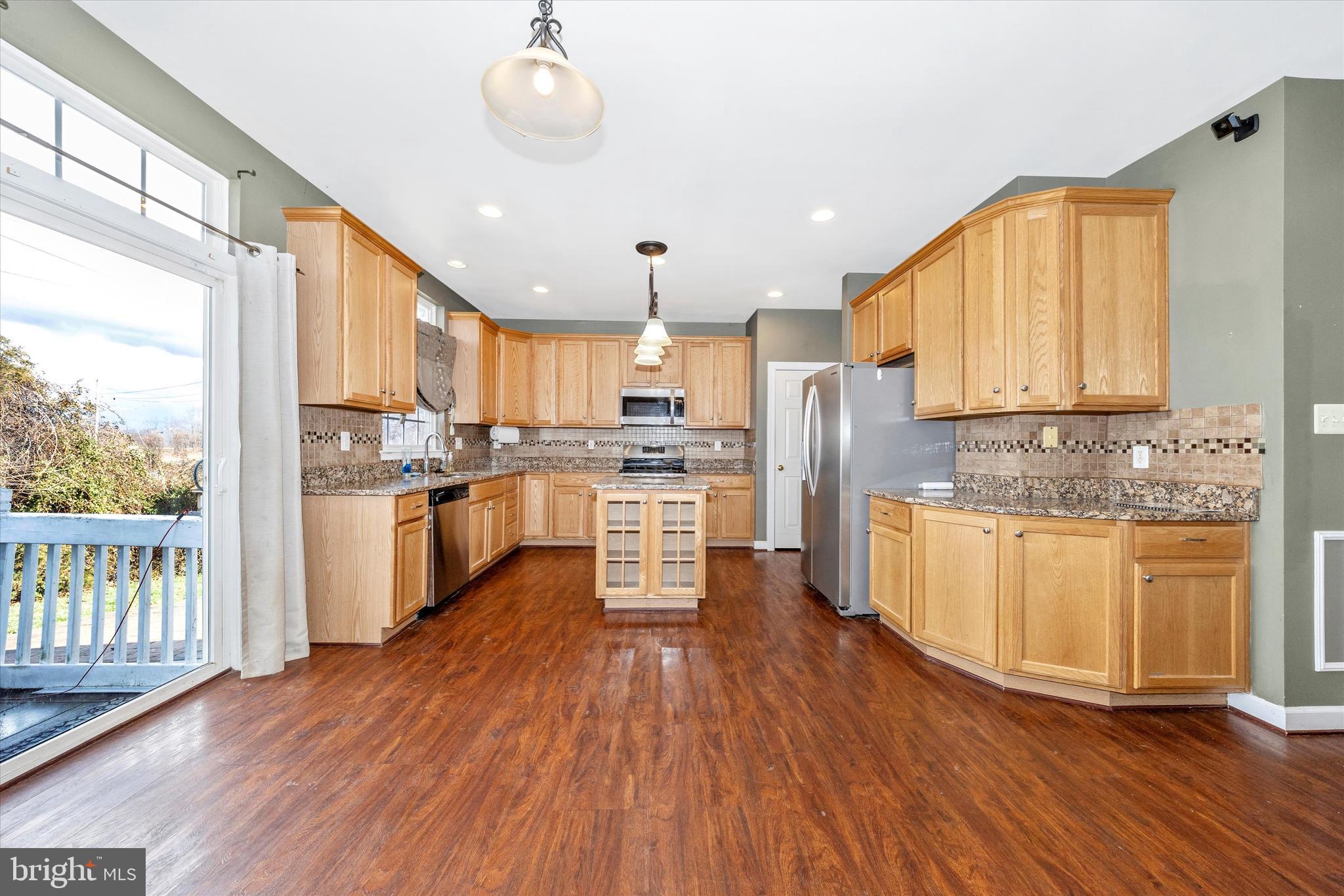 WASHINGTON TRAIL - Residential