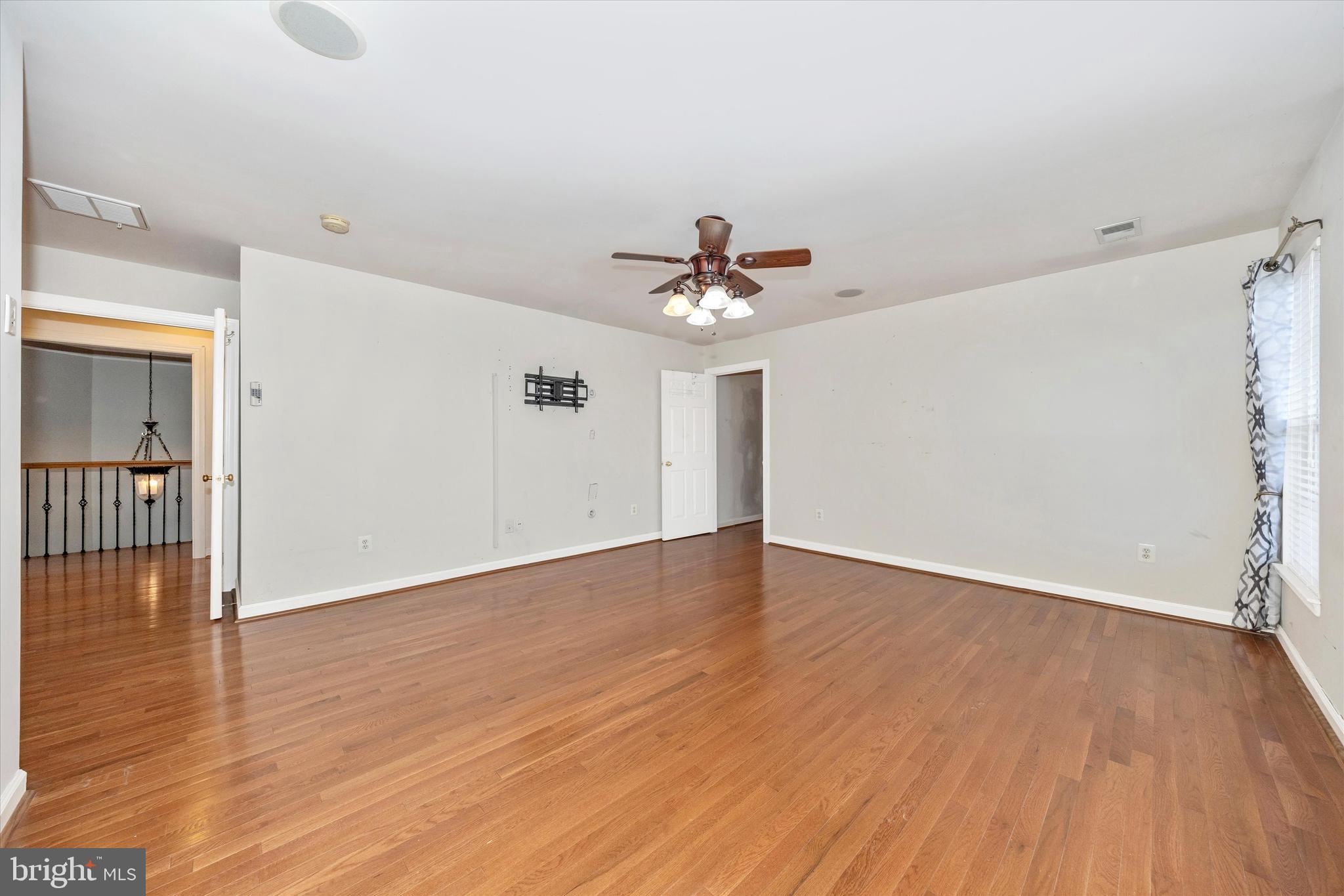 WASHINGTON TRAIL - Residential