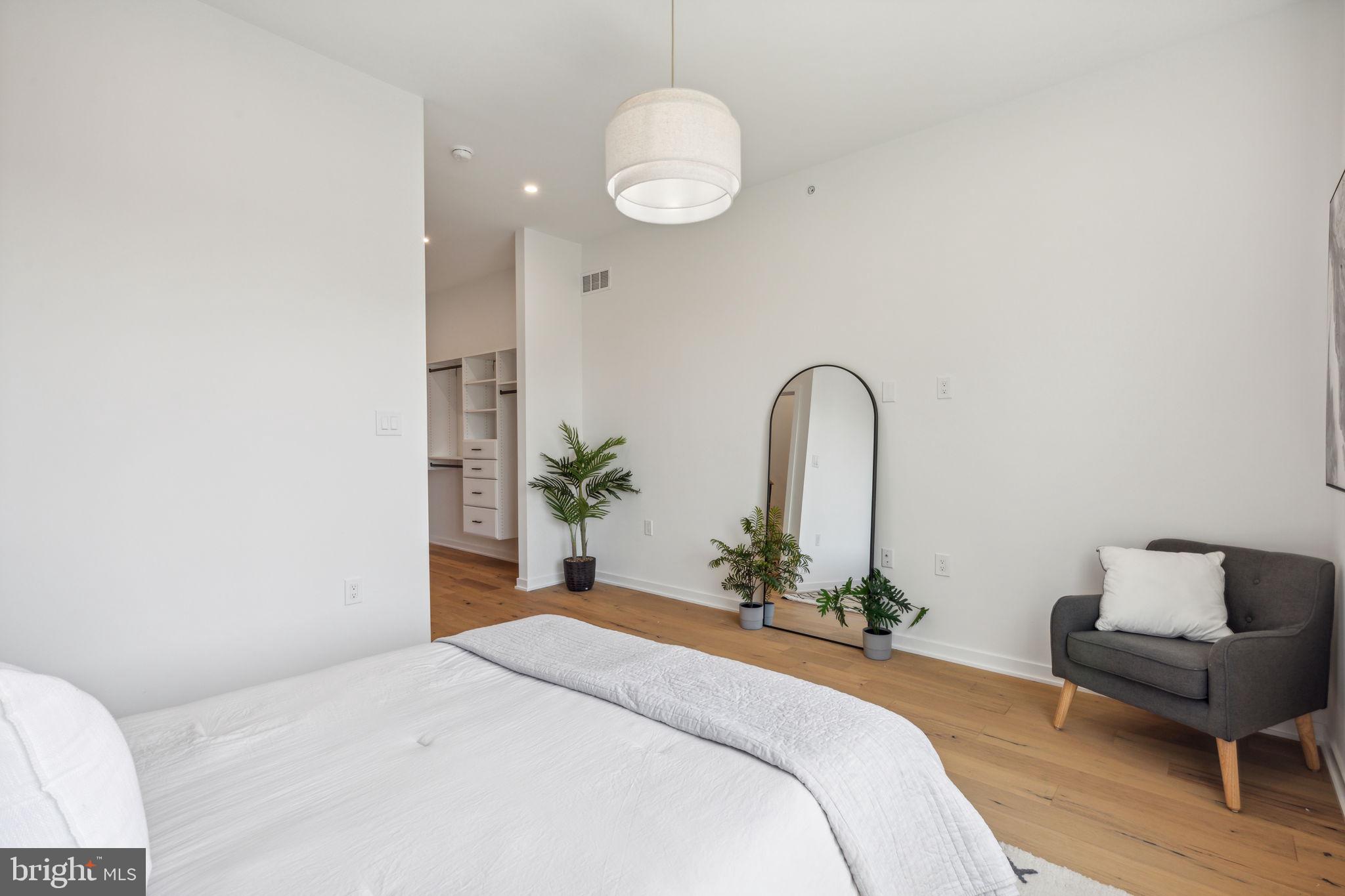 GRADUATE HOSPITAL - Residential