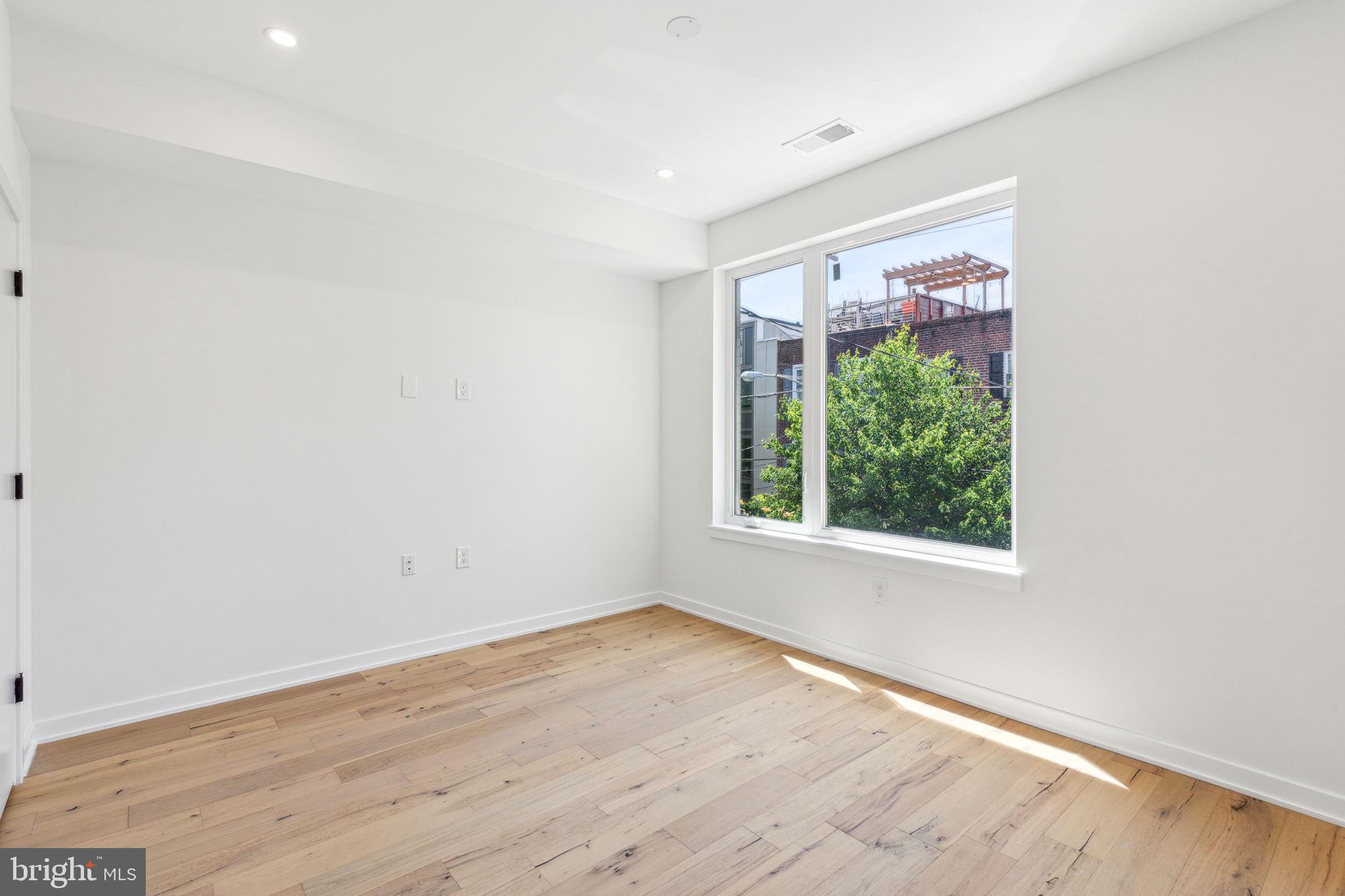 GRADUATE HOSPITAL - Residential