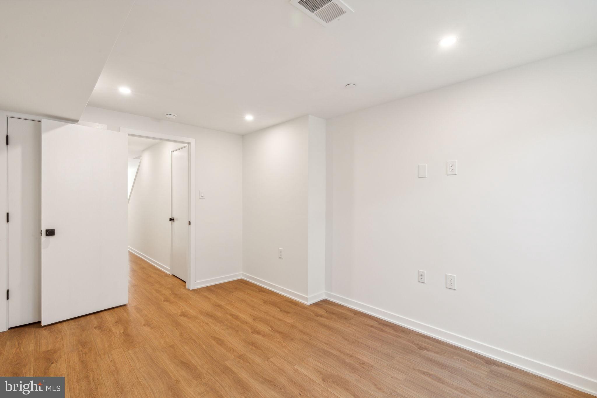 GRADUATE HOSPITAL - Residential