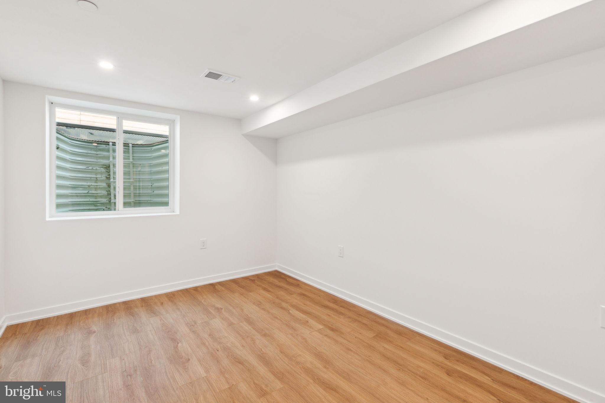 GRADUATE HOSPITAL - Residential