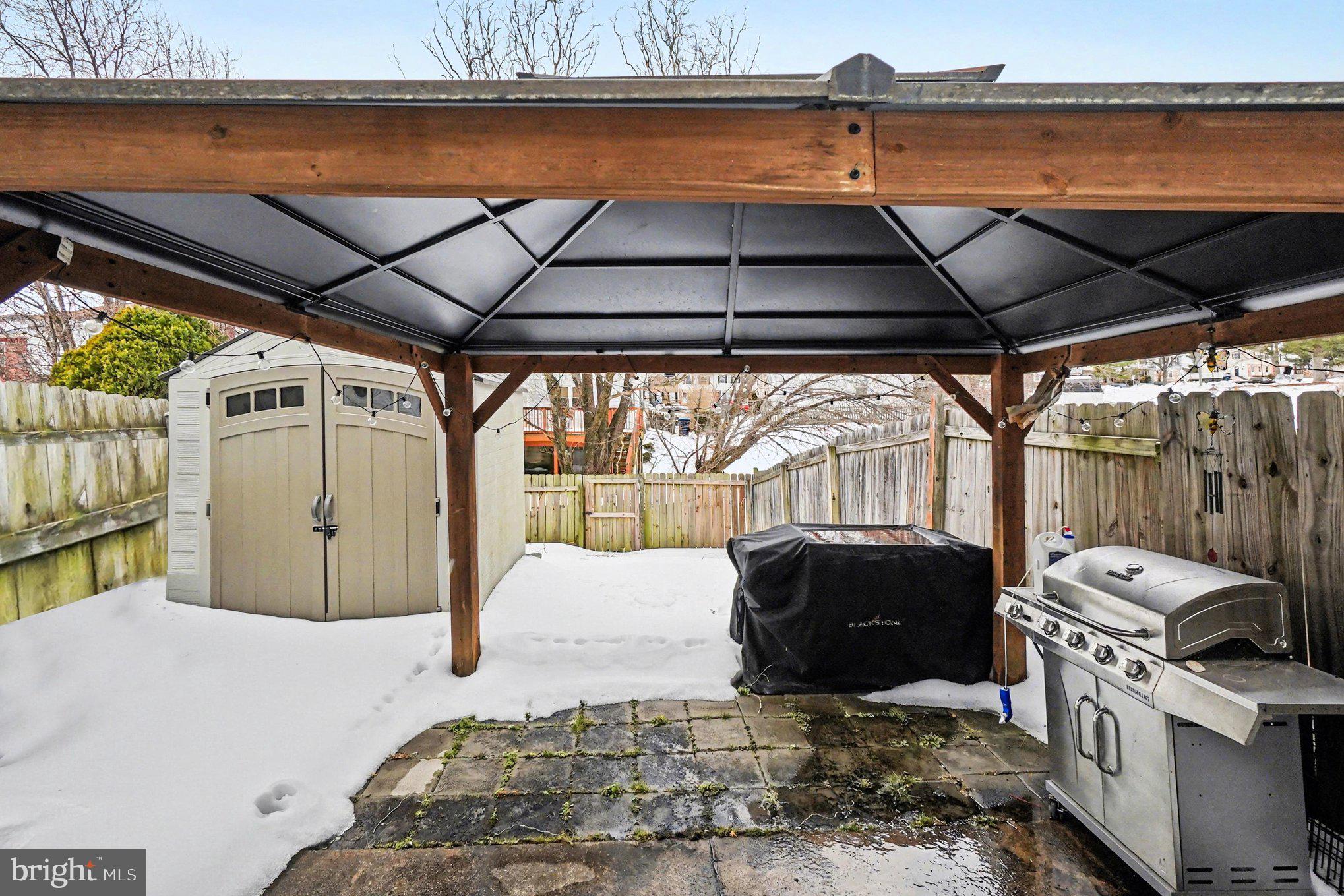 HARFORD SQUARE - Residential