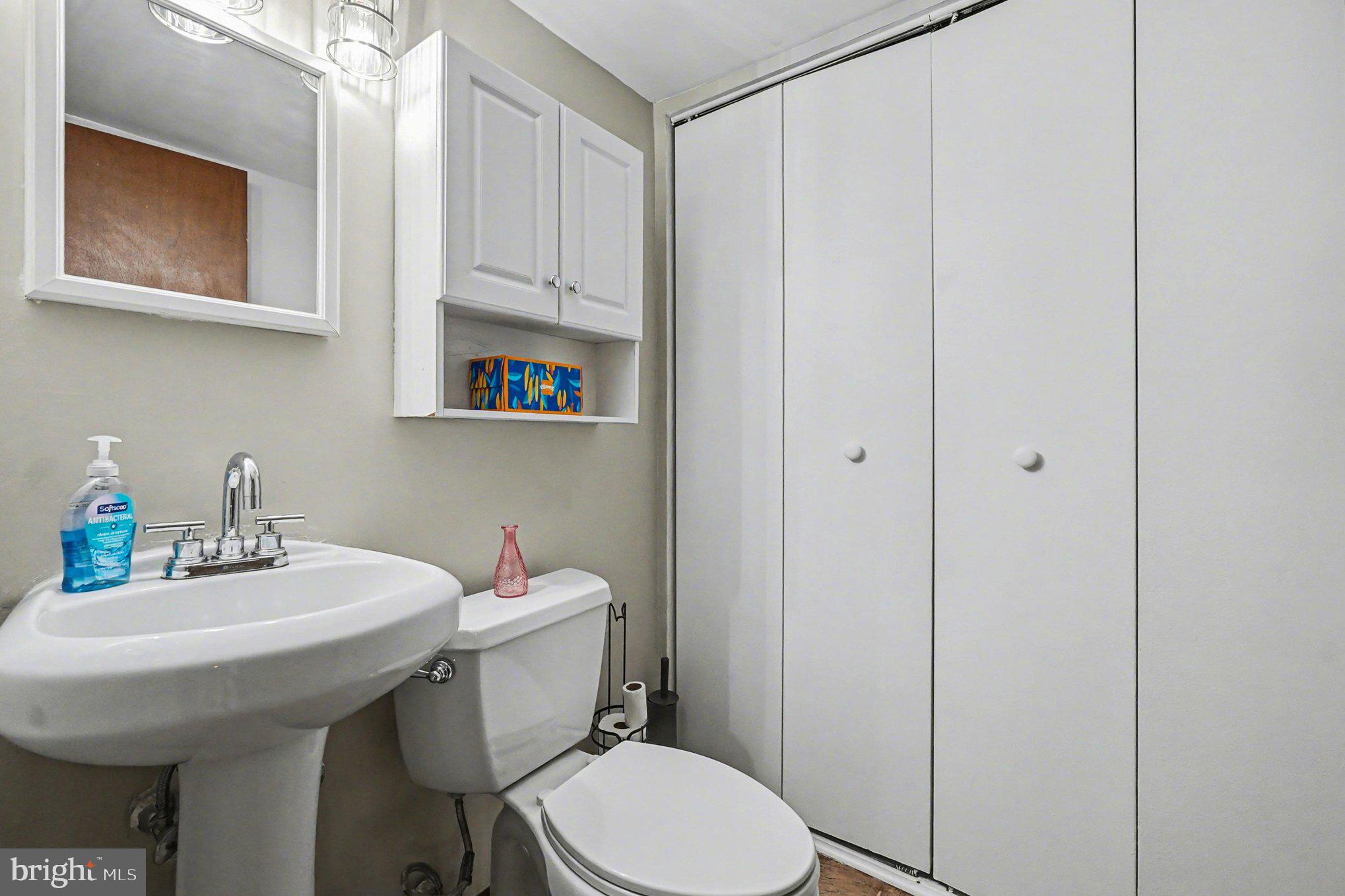 HARFORD SQUARE - Residential