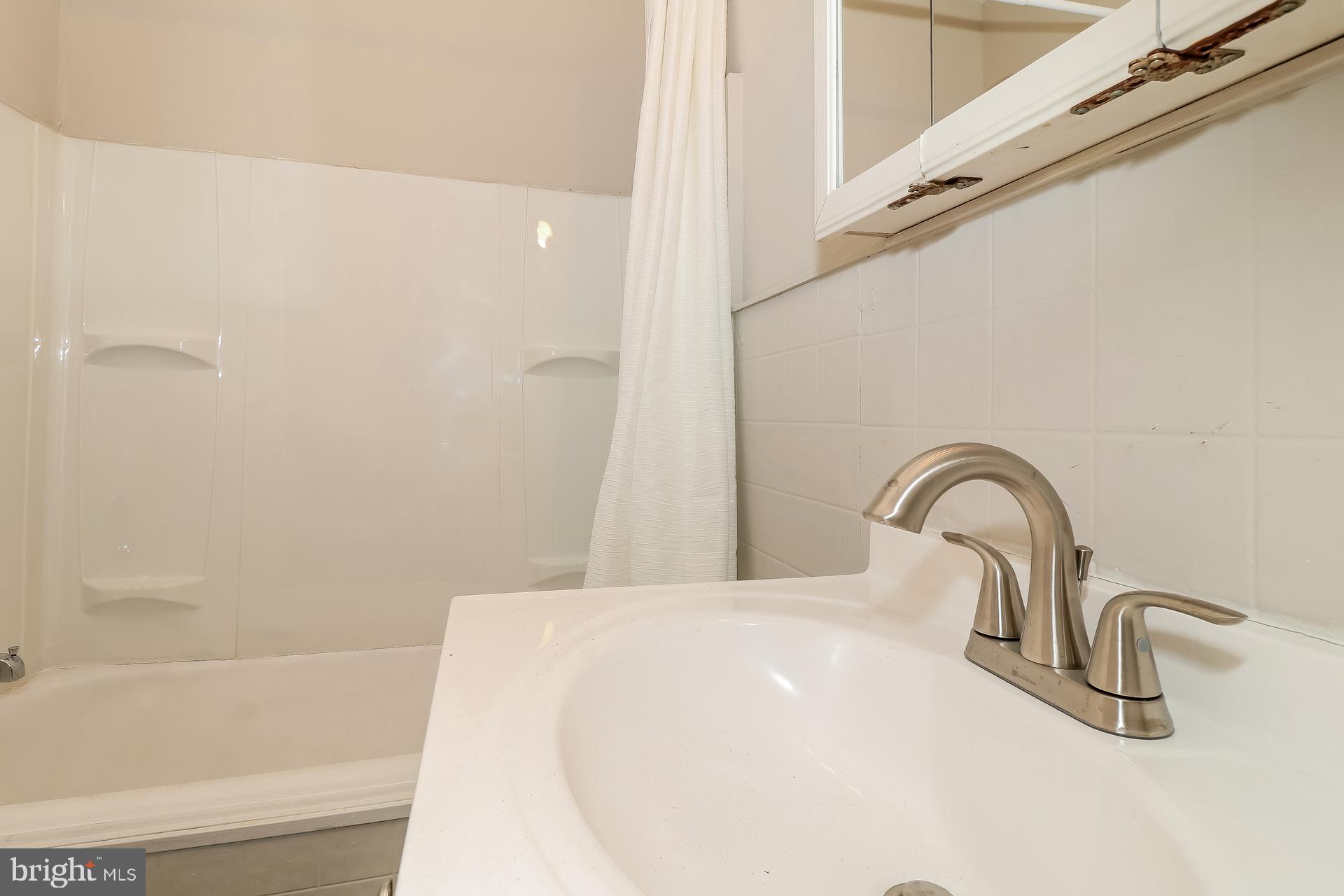 EASTWICK - Residential Lease