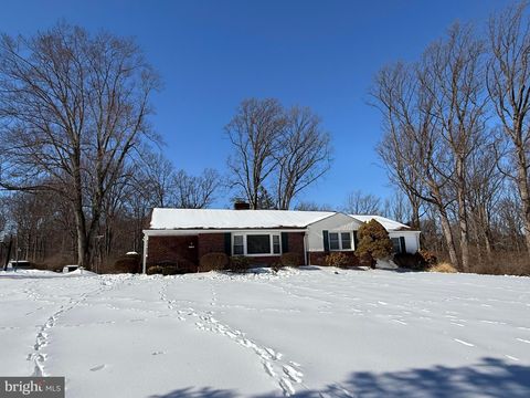 Photo of 200 E Hilltop Road, WEST CHESTER, PA 19382 (MLS # PACT2118518)