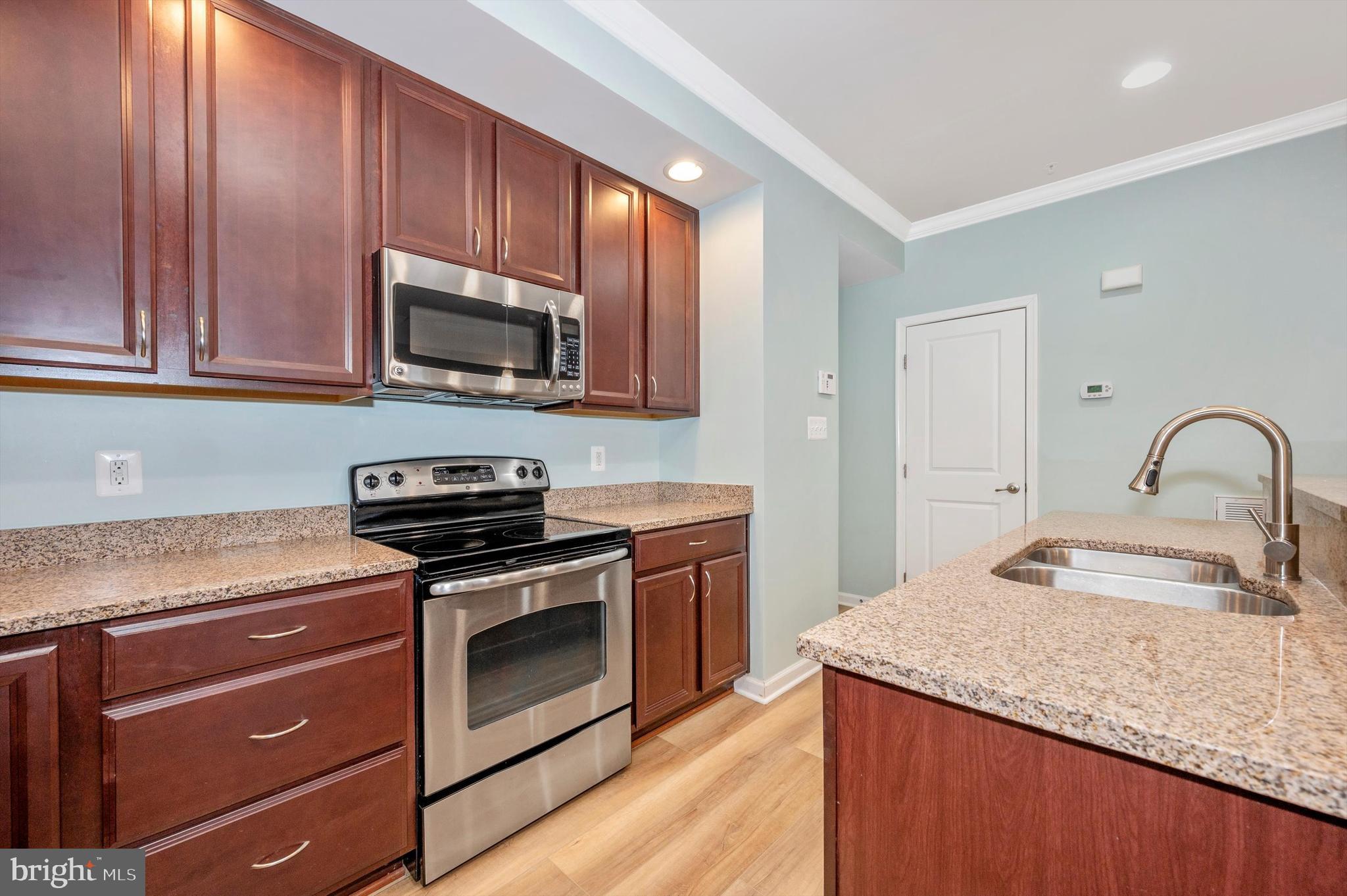 LINTON AT BALLENGER - Residential Lease