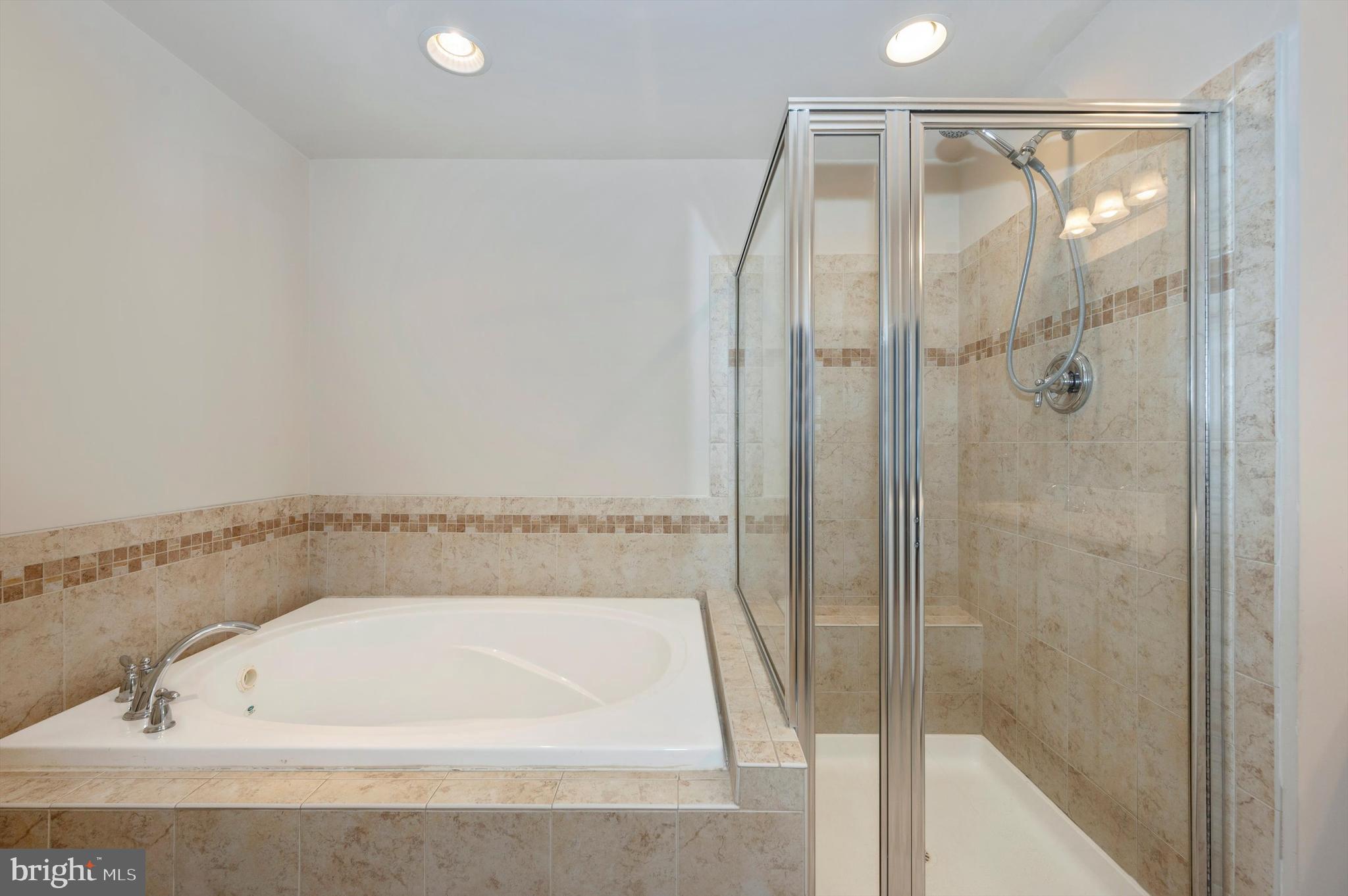 LINTON AT BALLENGER - Residential Lease