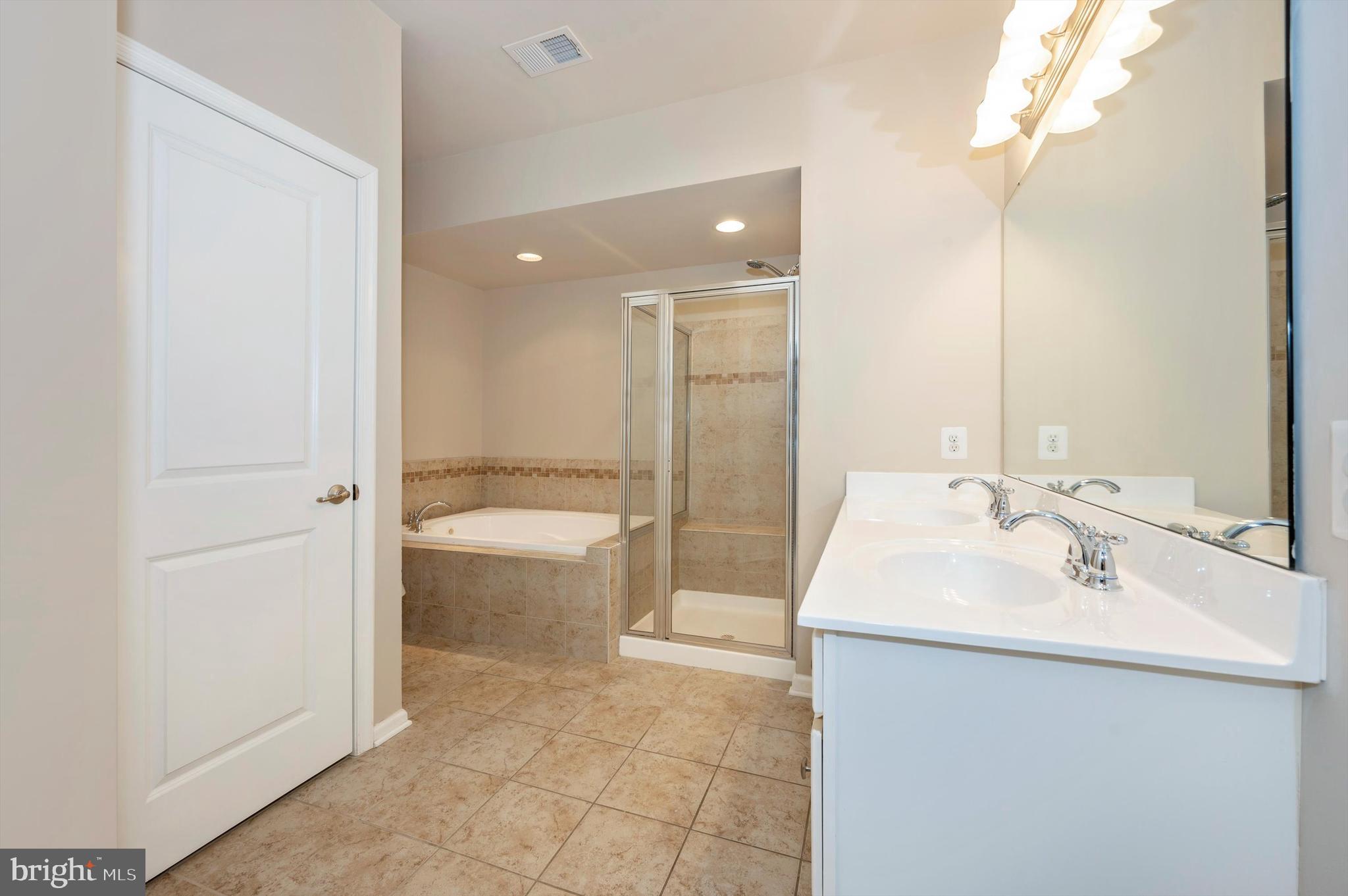 LINTON AT BALLENGER - Residential Lease