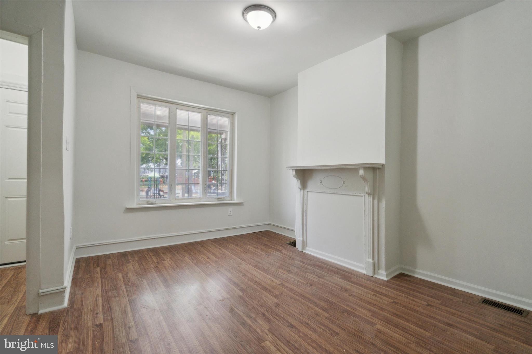 PHILADELPHIA (WEST) - Residential