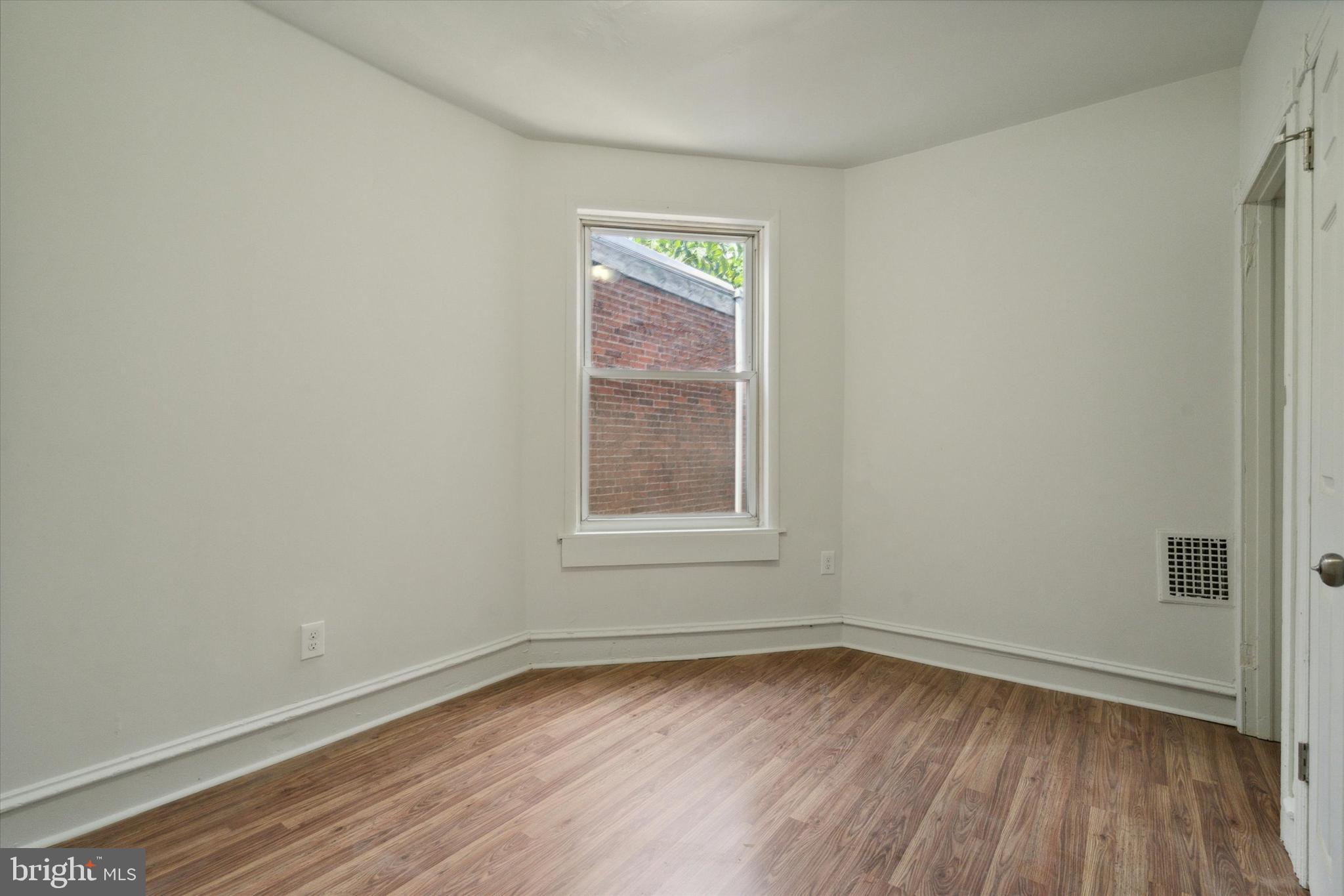 PHILADELPHIA (WEST) - Residential
