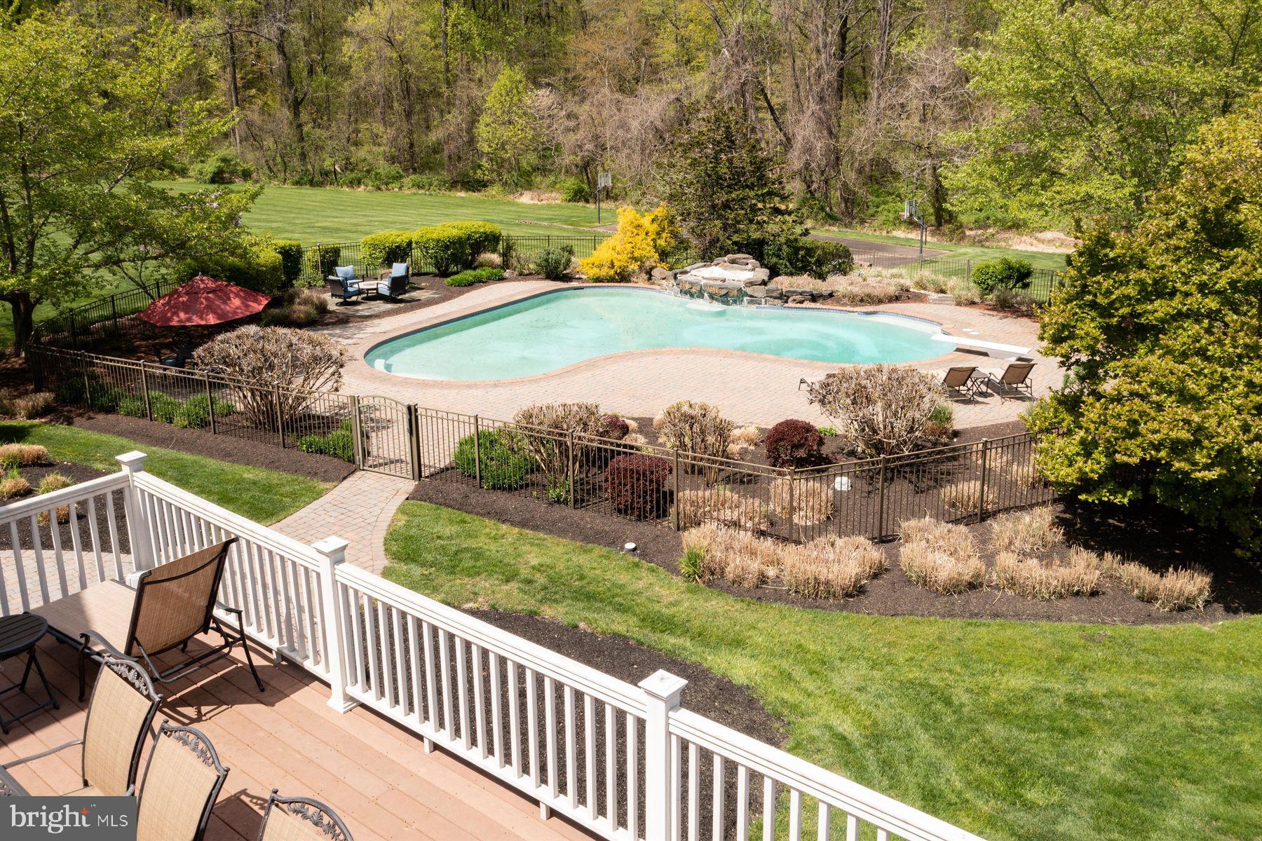 MEADOW WOOD - Residential