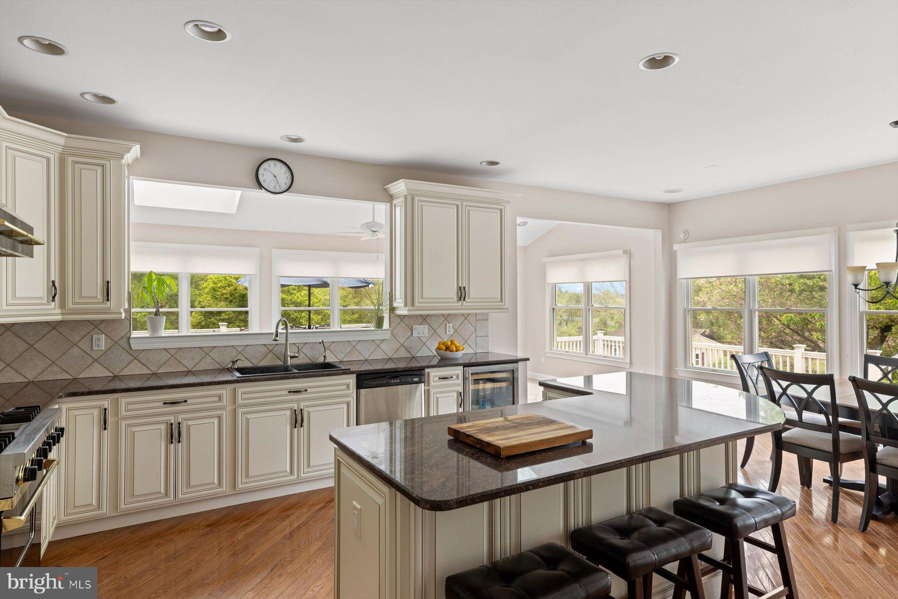 MEADOW WOOD - Residential