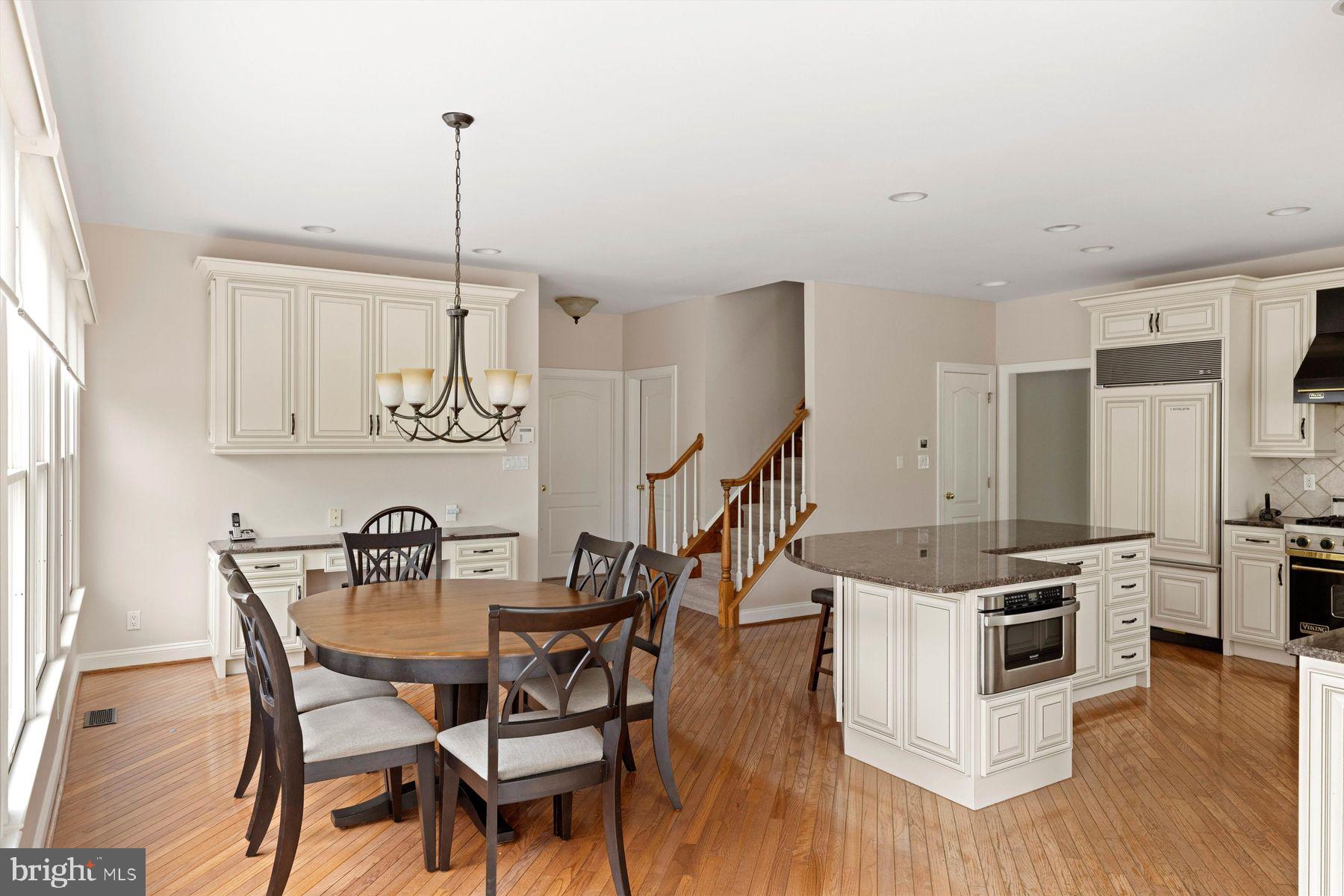 MEADOW WOOD - Residential