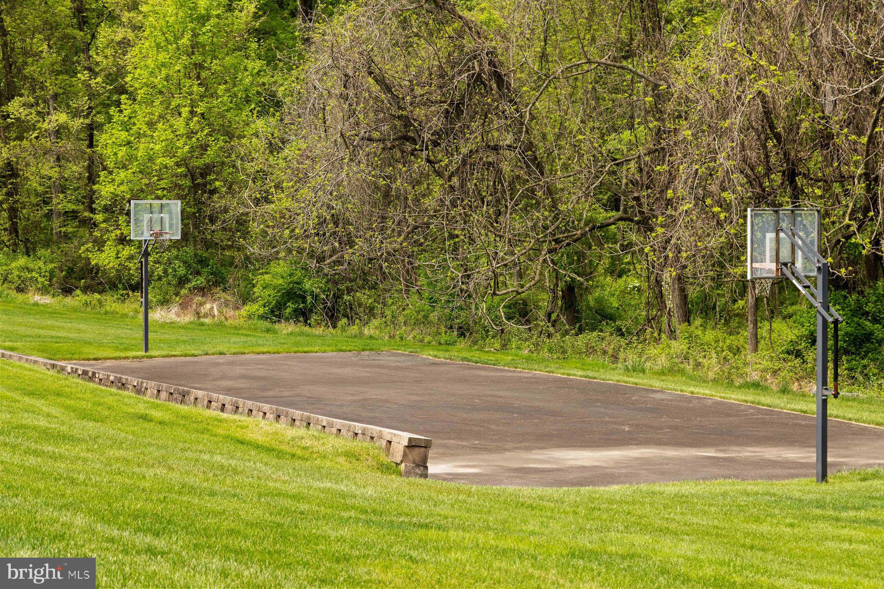 MEADOW WOOD - Residential