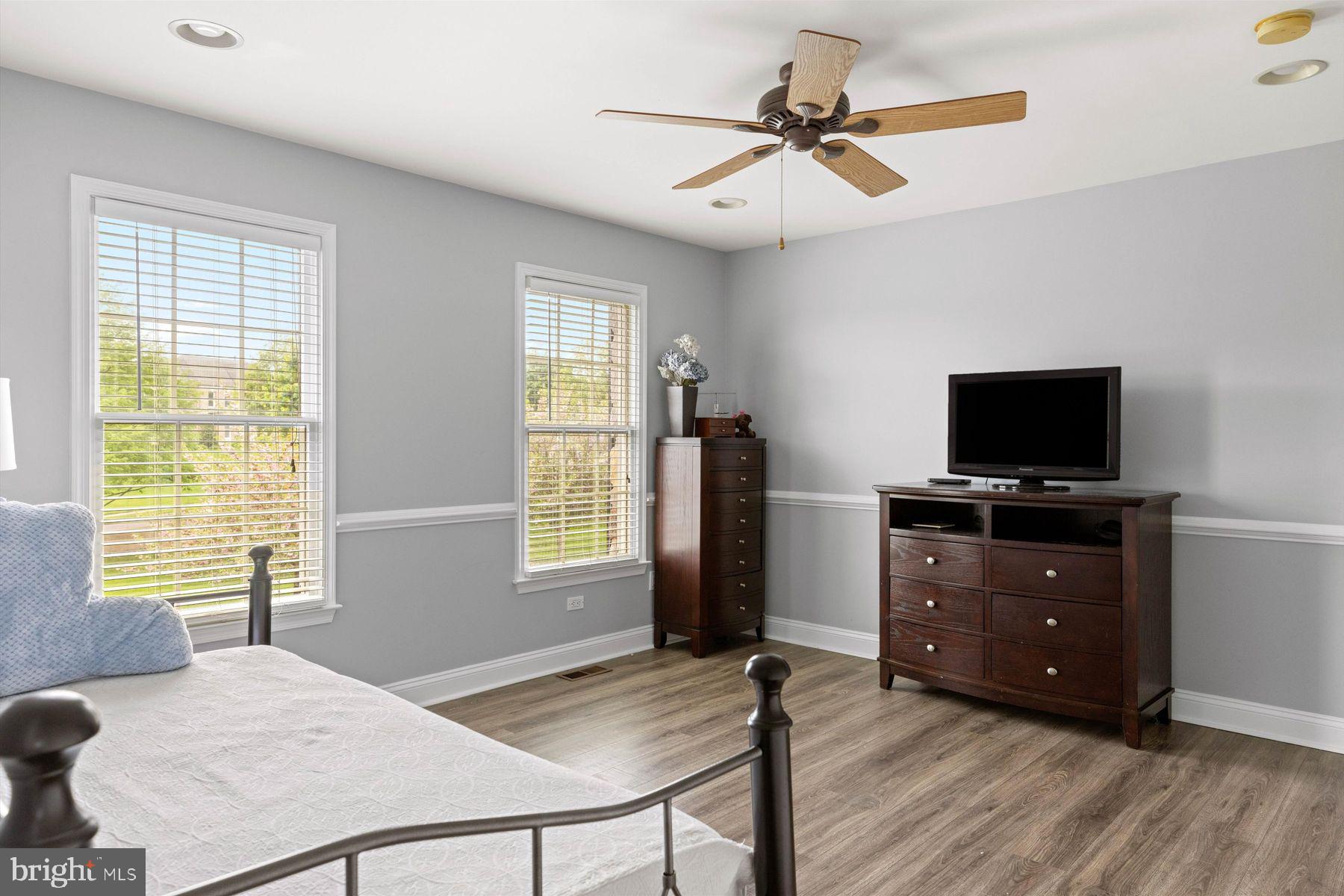 MEADOW WOOD - Residential