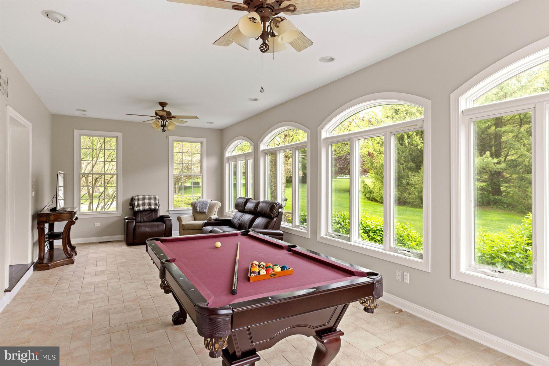 MEADOW WOOD - Residential