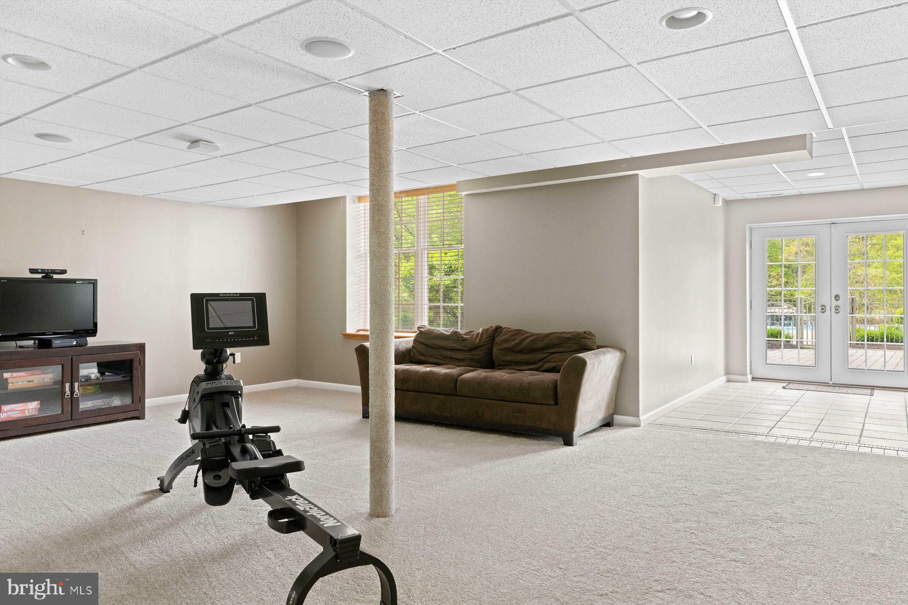 MEADOW WOOD - Residential