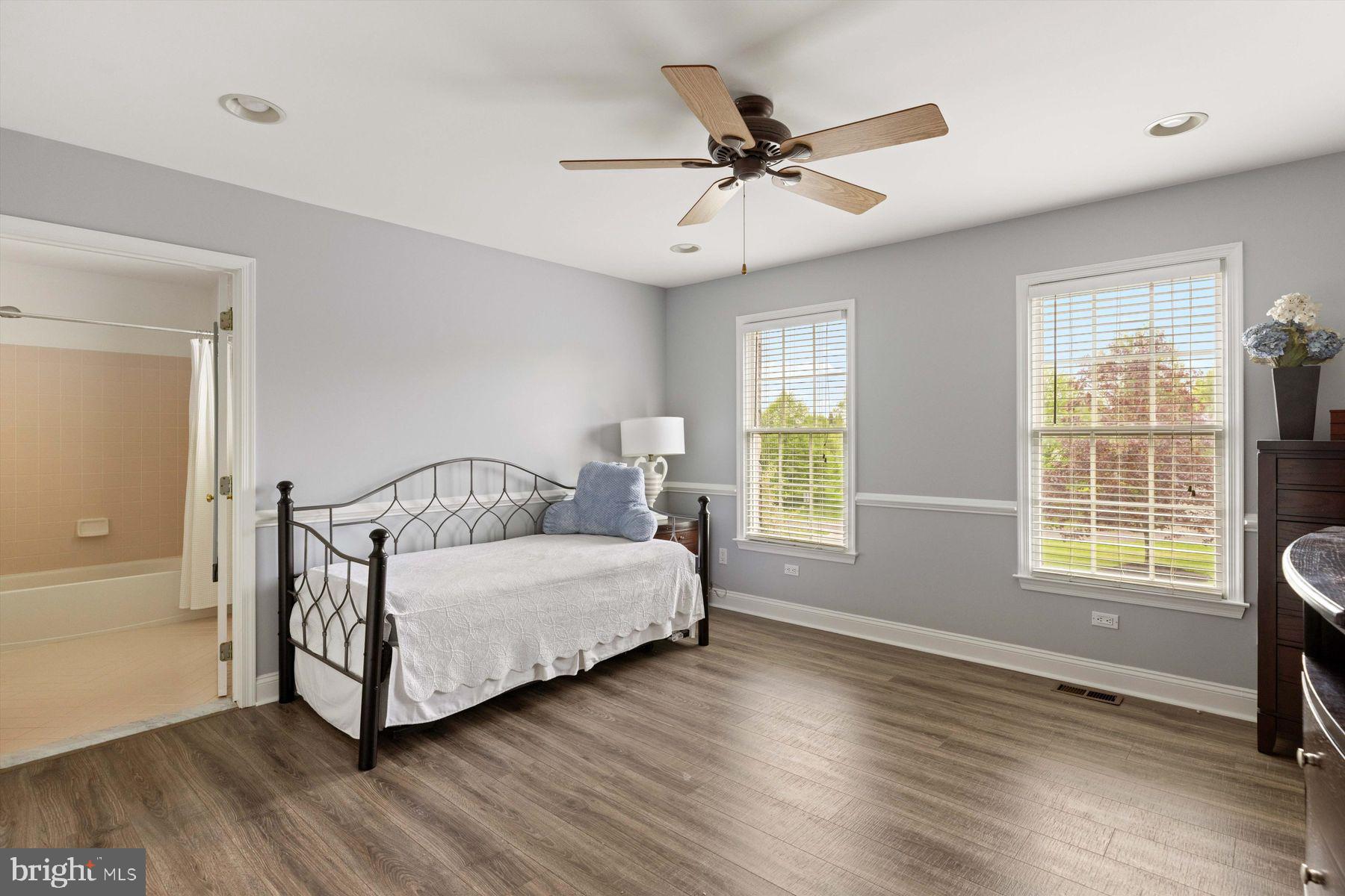 MEADOW WOOD - Residential