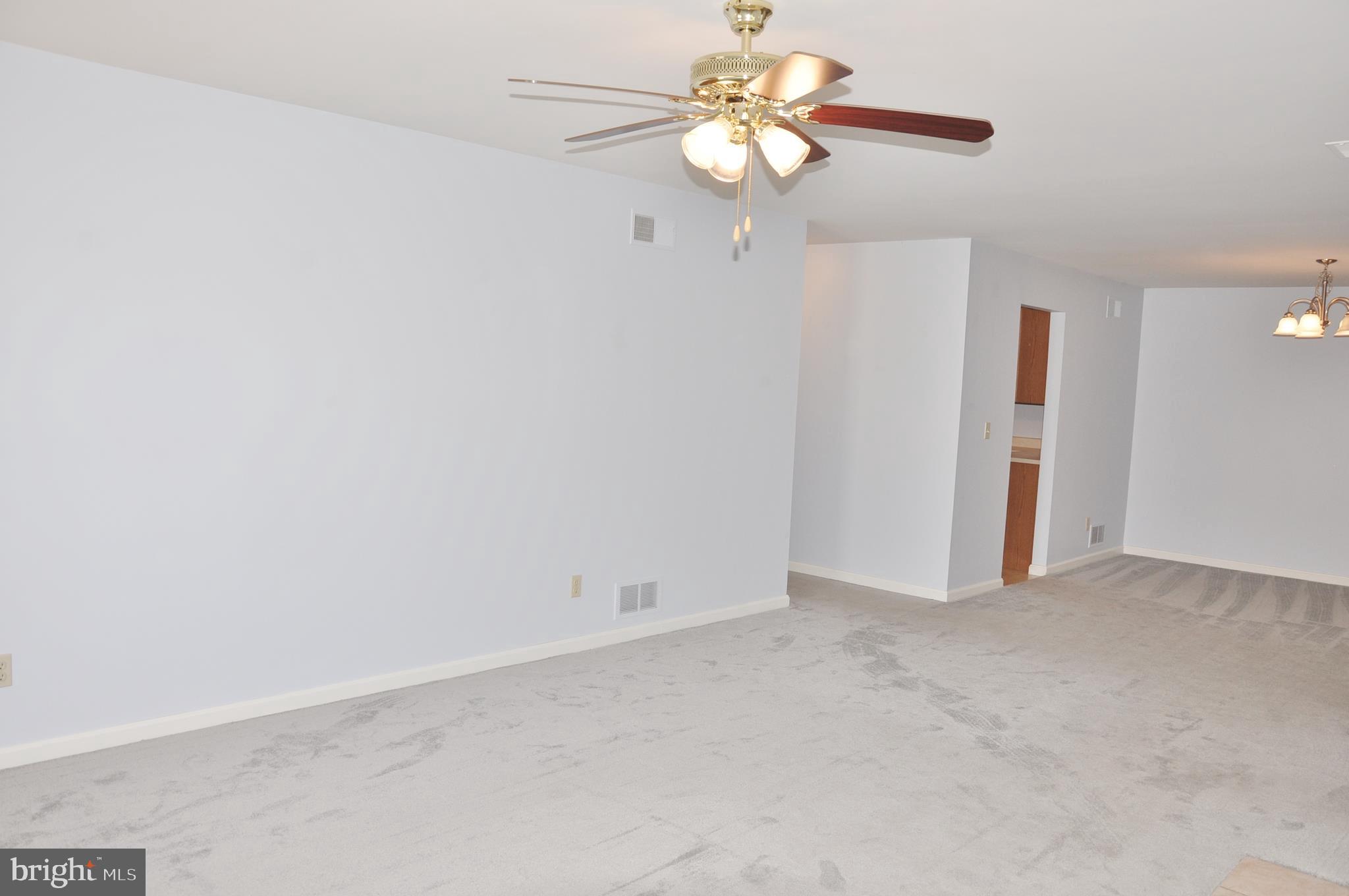 LONGSTOWN VILLAGE - Residential