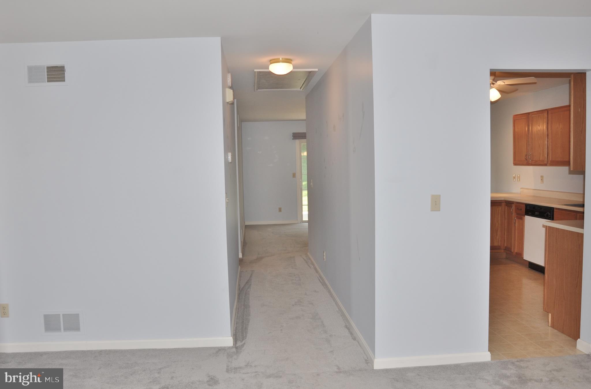 LONGSTOWN VILLAGE - Residential