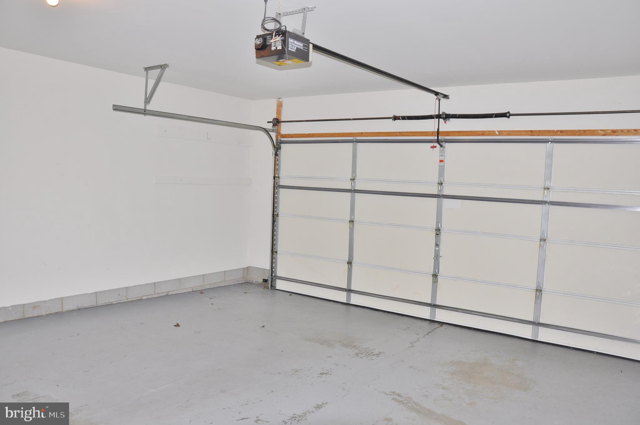 LONGSTOWN VILLAGE - Residential