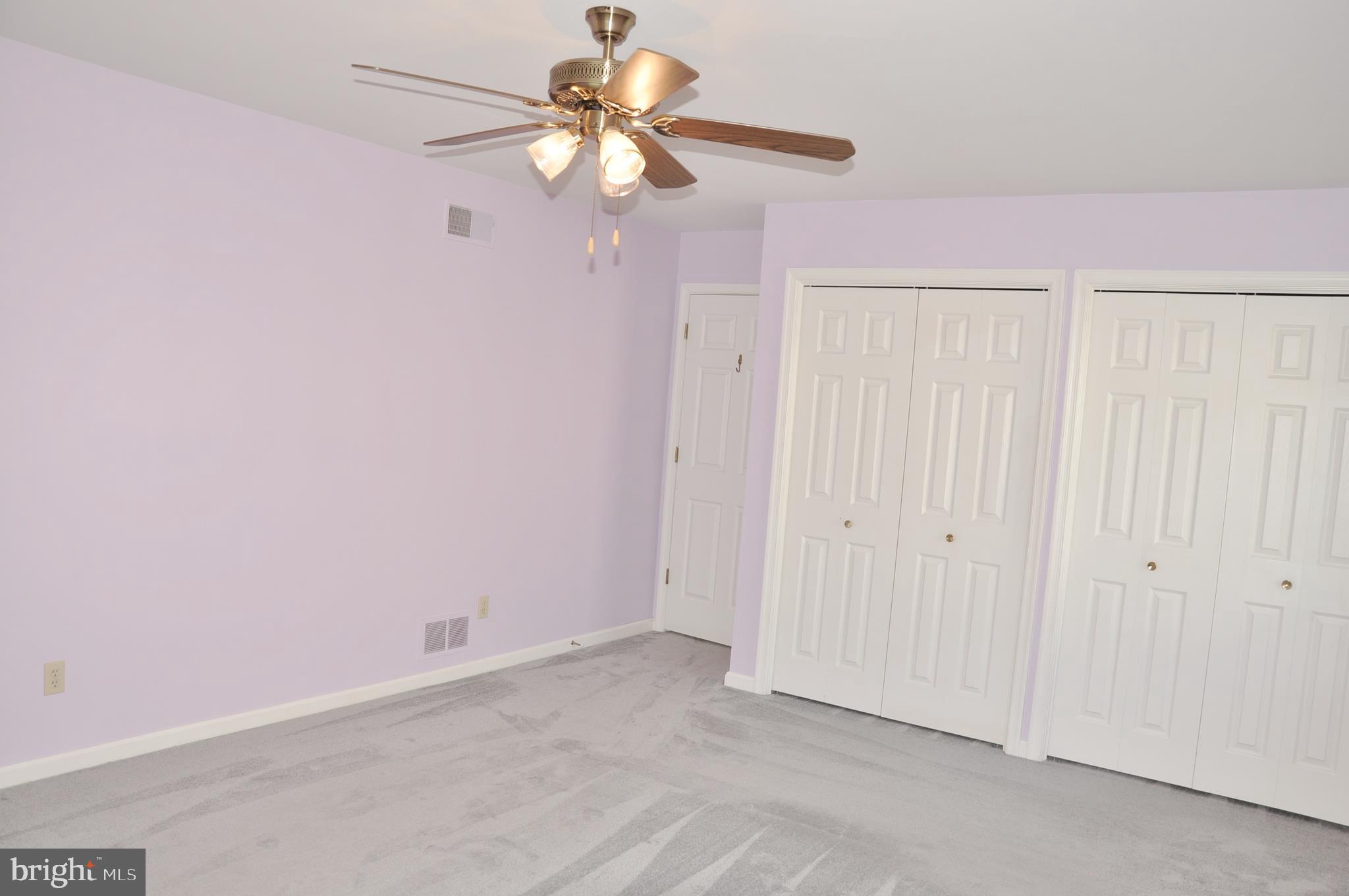 LONGSTOWN VILLAGE - Residential