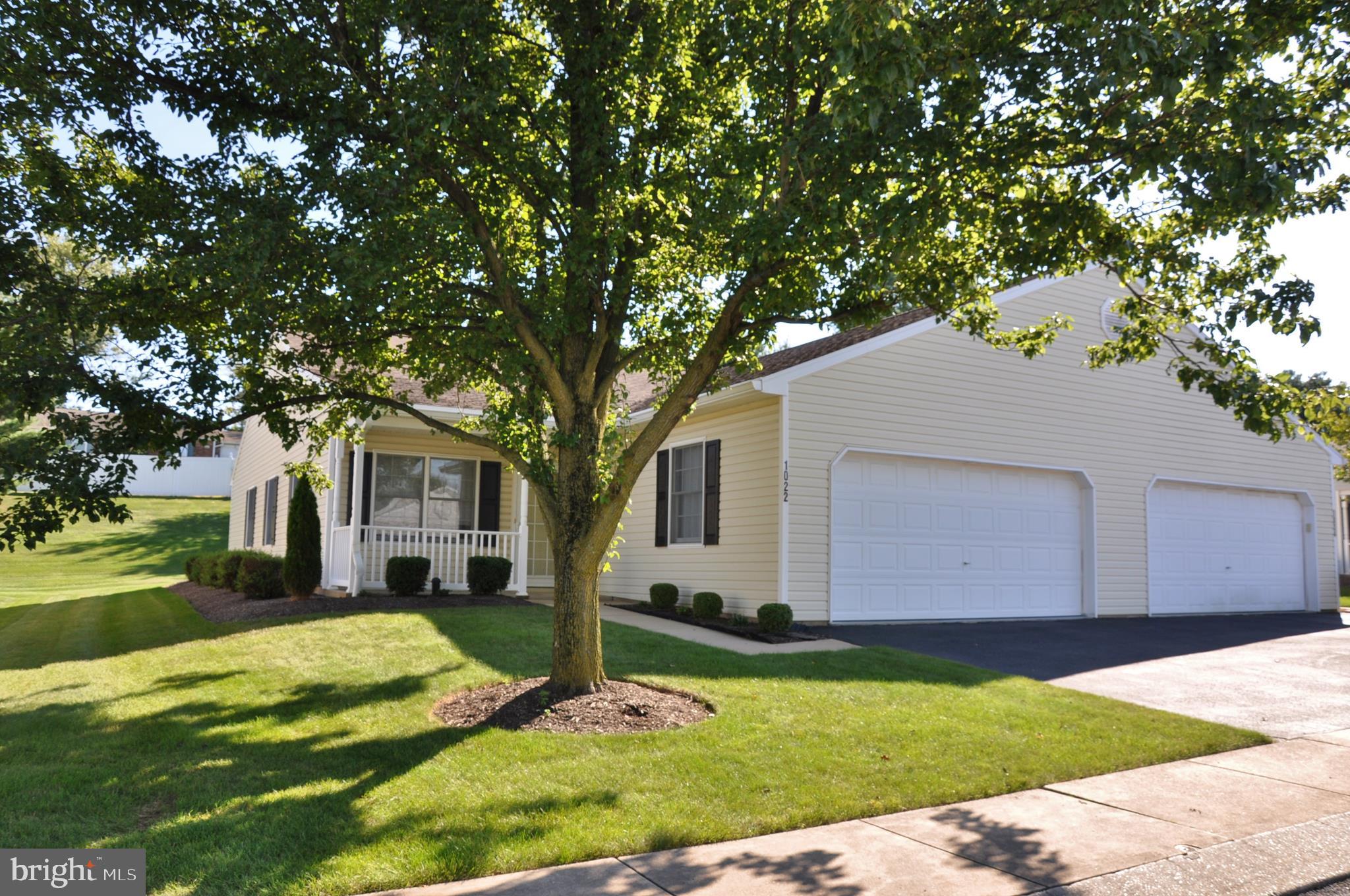 LONGSTOWN VILLAGE - Residential