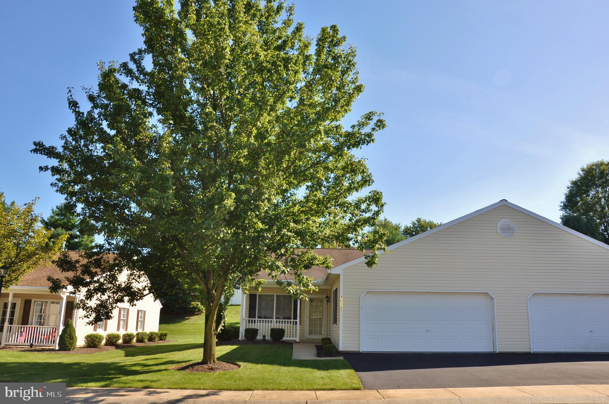 LONGSTOWN VILLAGE - Residential