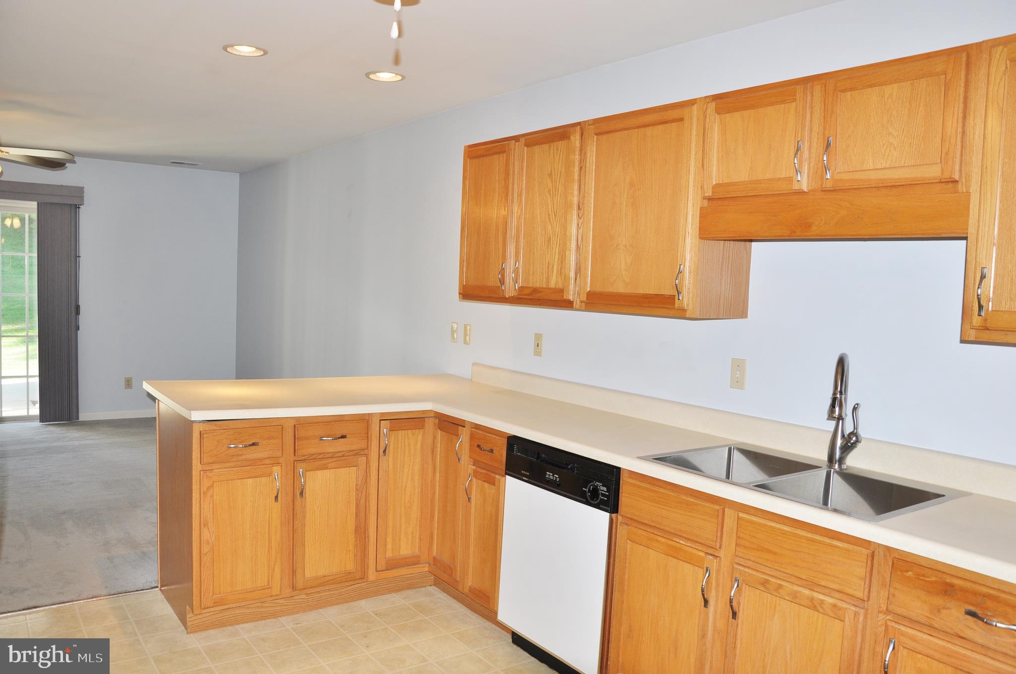 LONGSTOWN VILLAGE - Residential