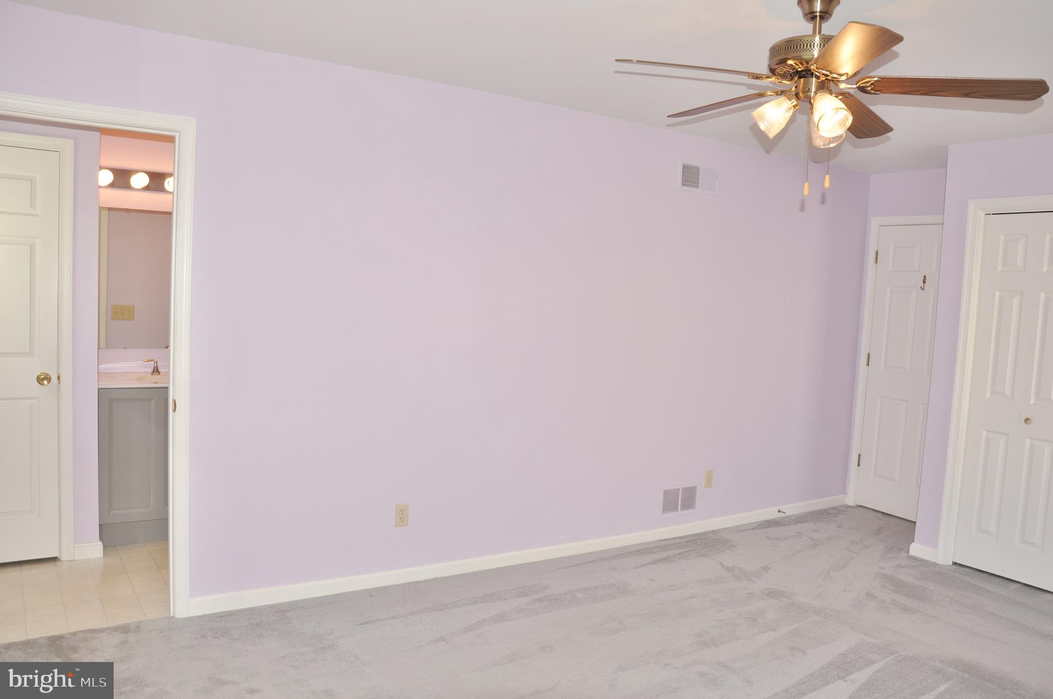 LONGSTOWN VILLAGE - Residential