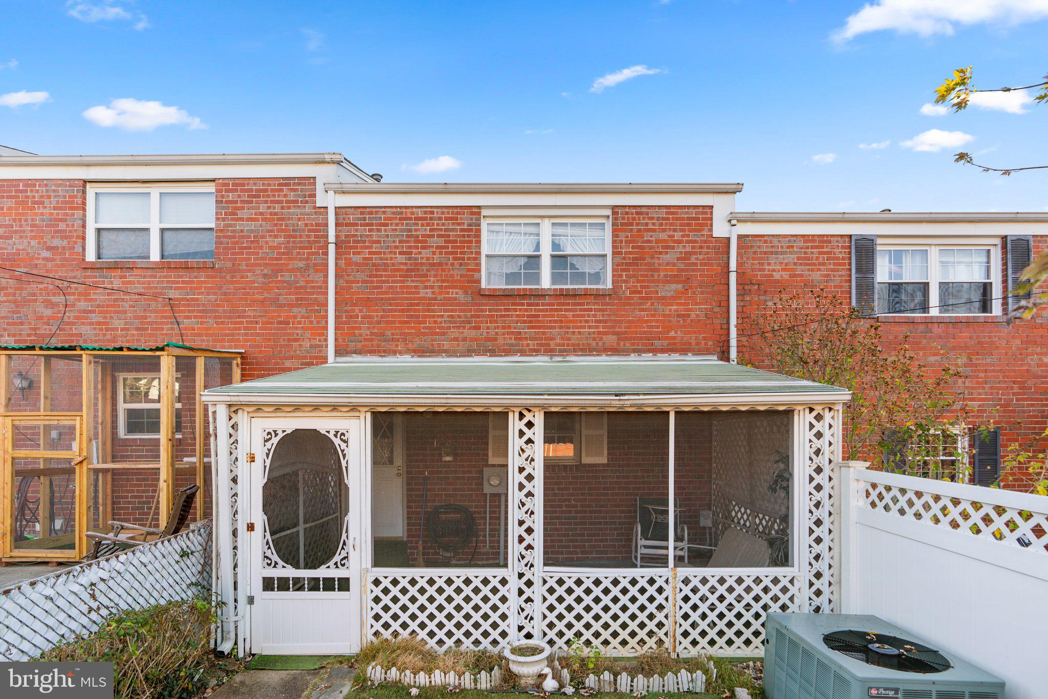 HUNTSMOOR VILLAGE NORTH - Residential