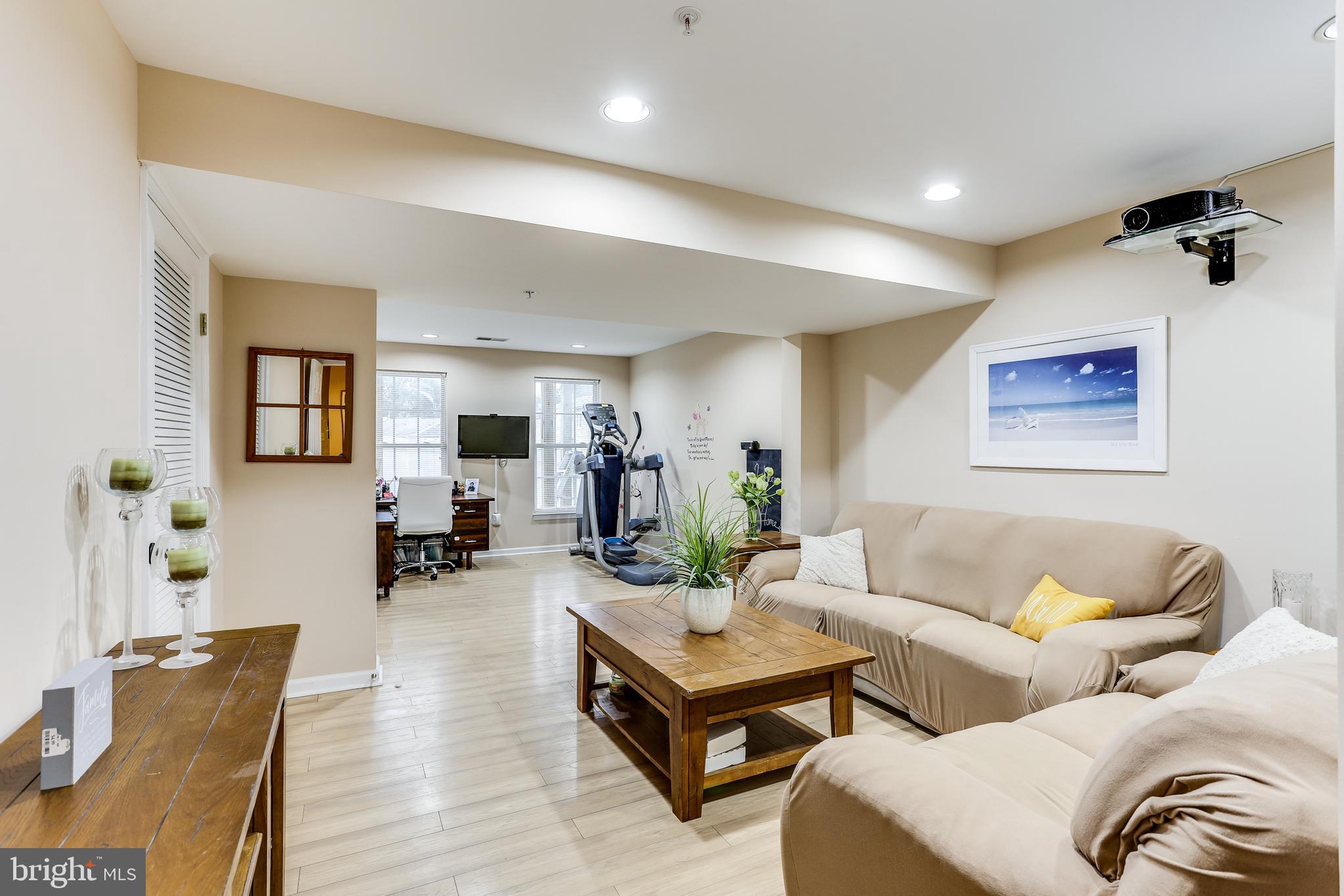 VILLAGES OF DORCHESTER - Residential