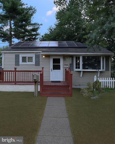 204 W GERMANTOWN AVE MAPLE SHADE NJ 08052