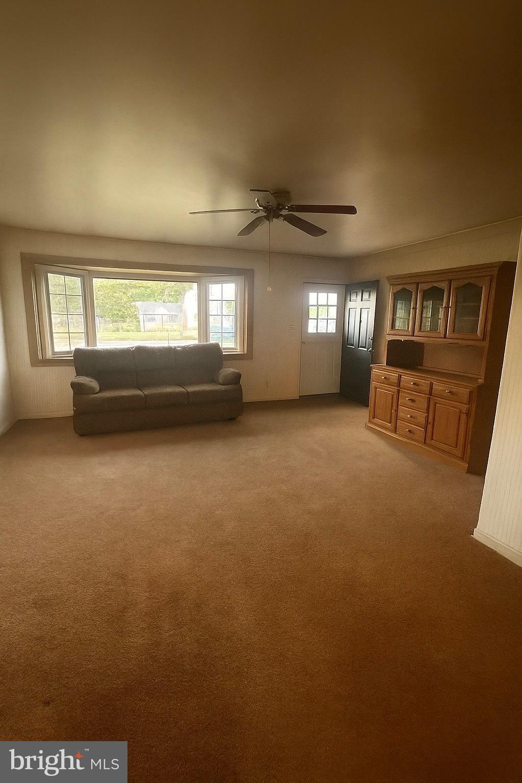 204 W GERMANTOWN AVE